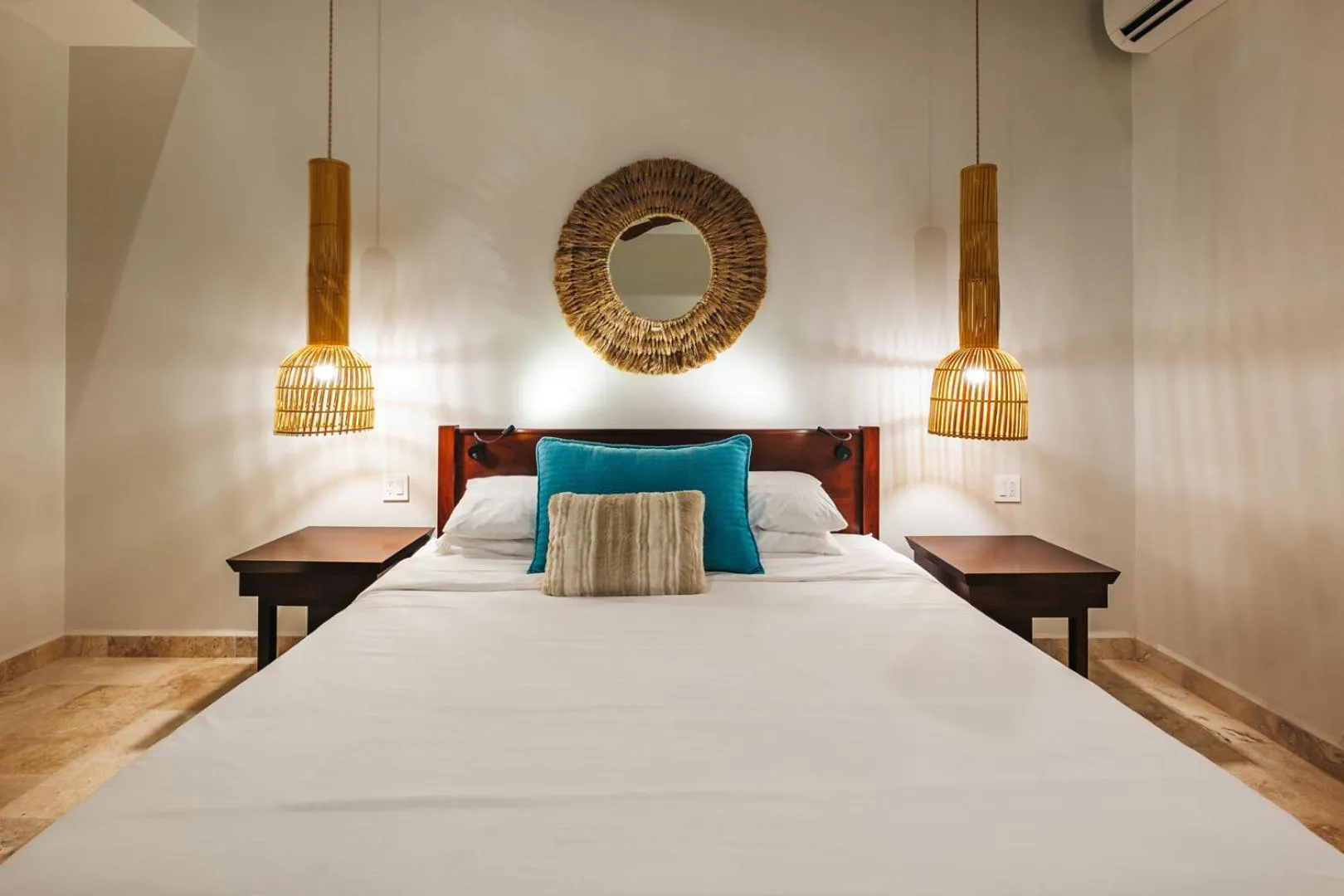 Bedroom, Bed in The Lodge at Jaguar Reef