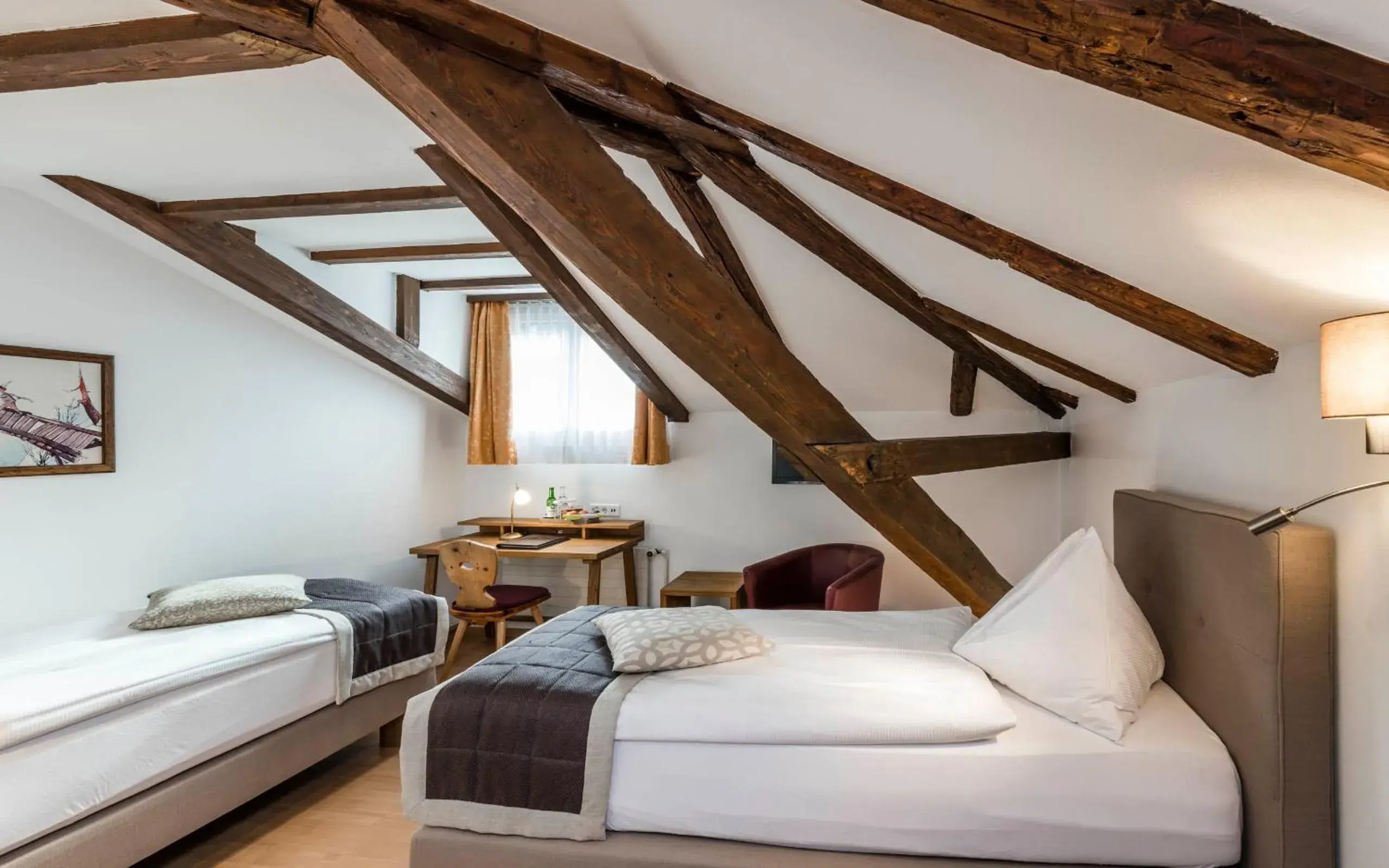 Economy Twin Room with separate beds in Hotel Stern Chur Economy Twin Room with separate beds in Hotel Stern Chur