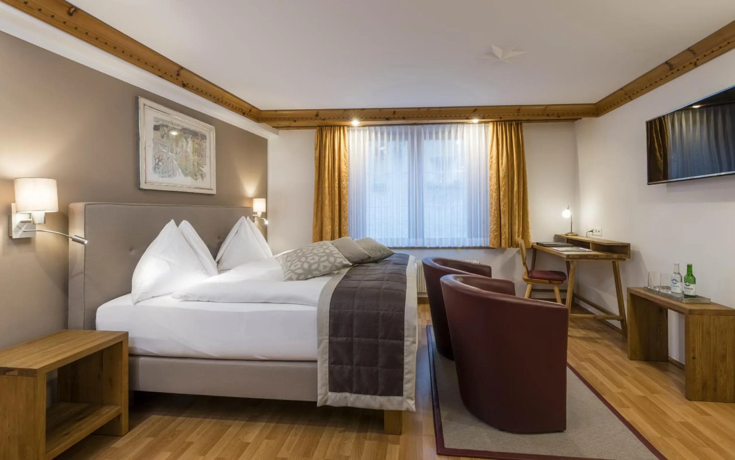 Photo of the whole room, Bed in Hotel Stern Chur