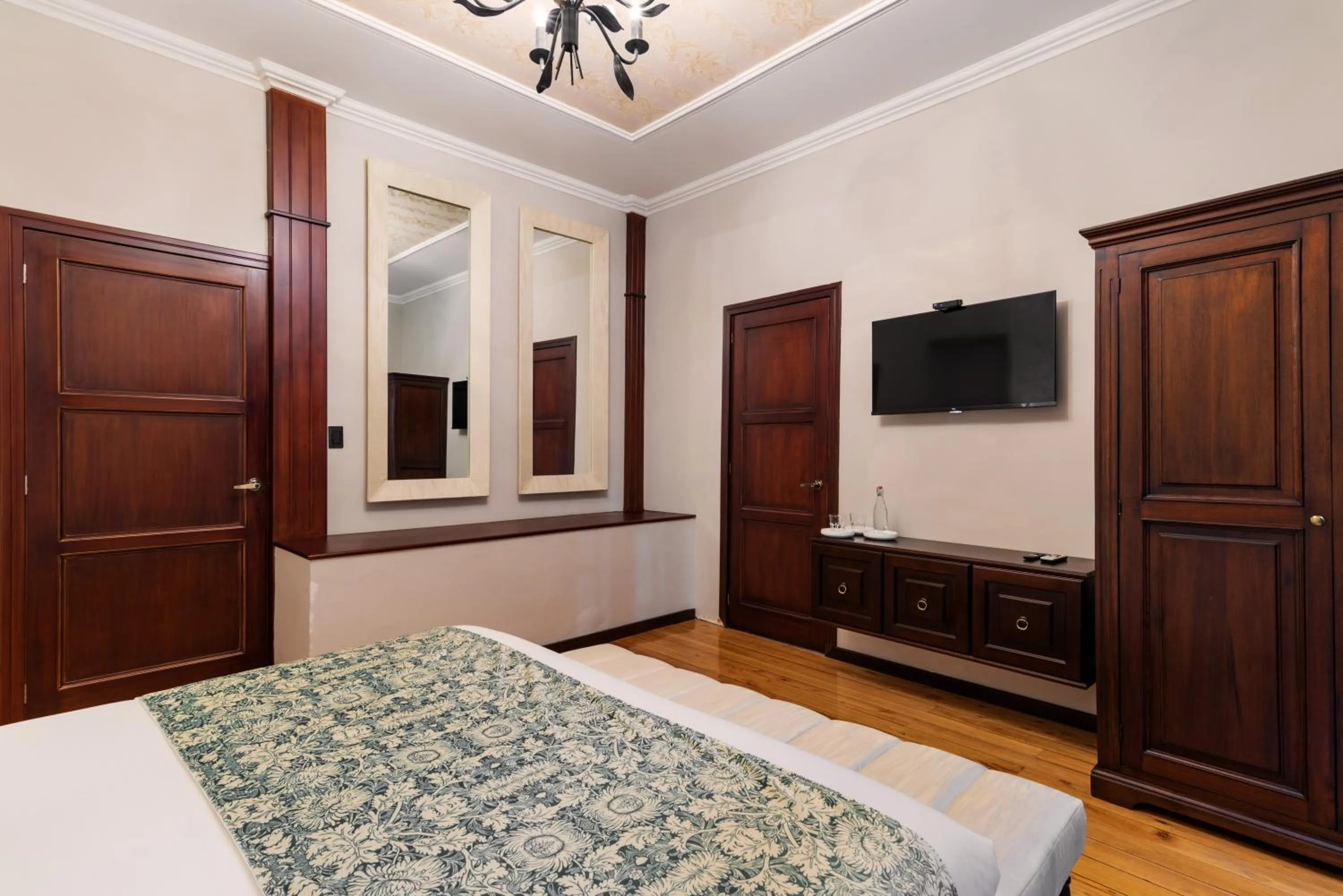 Bed in Hotel La Cofradía Pub-House