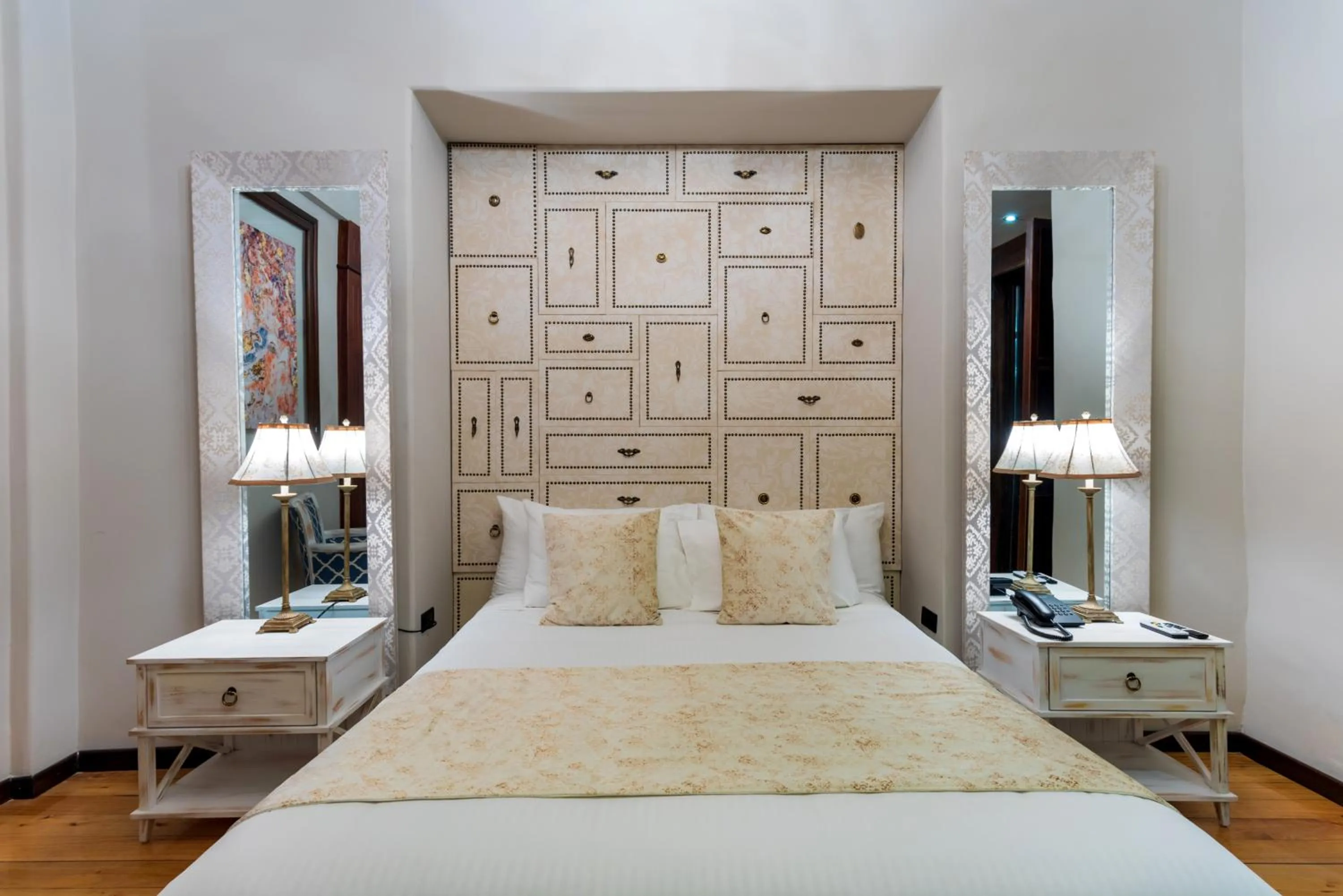 Bed in Hotel La Cofradía Pub-House