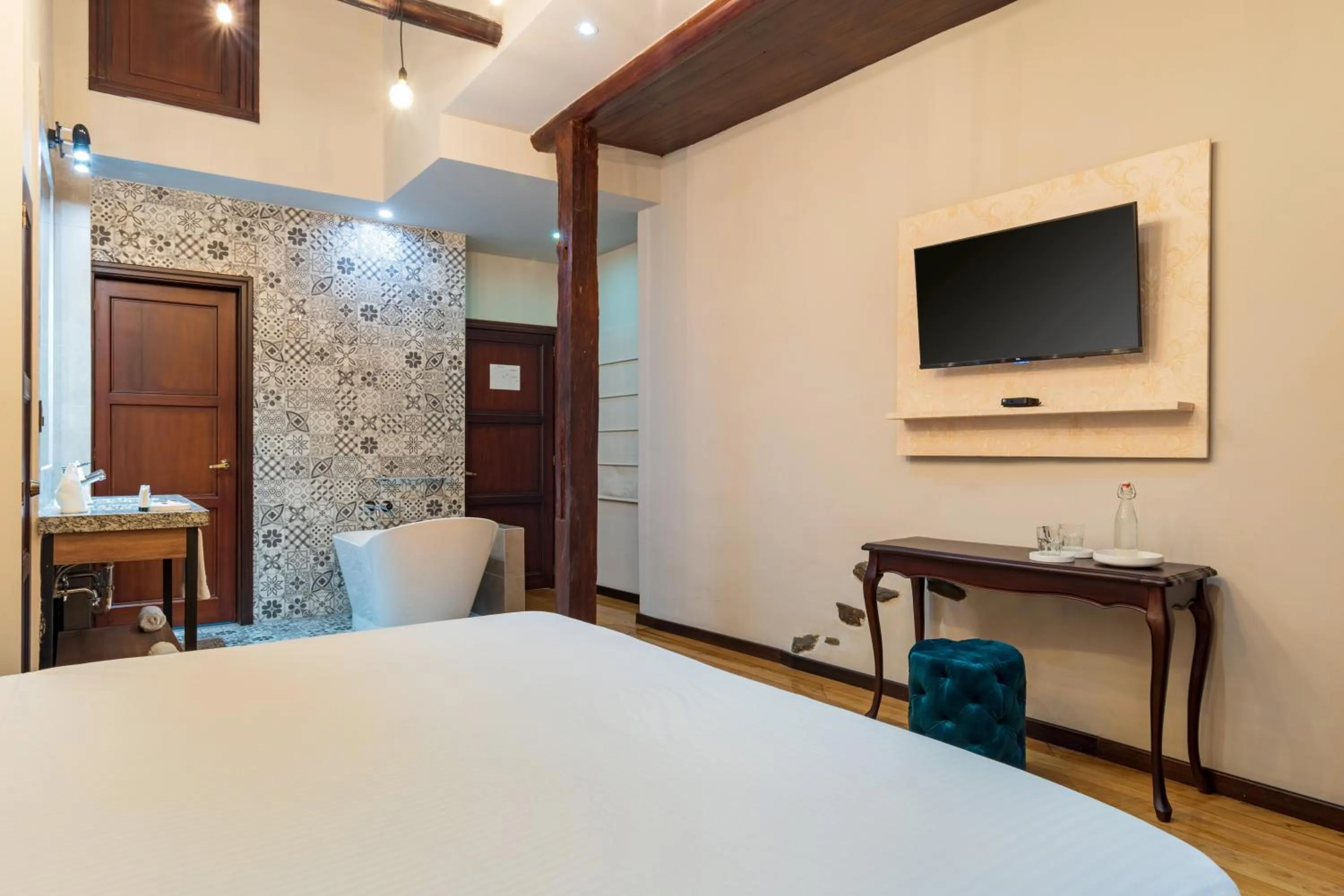 Bed in Hotel La Cofradía Pub-House