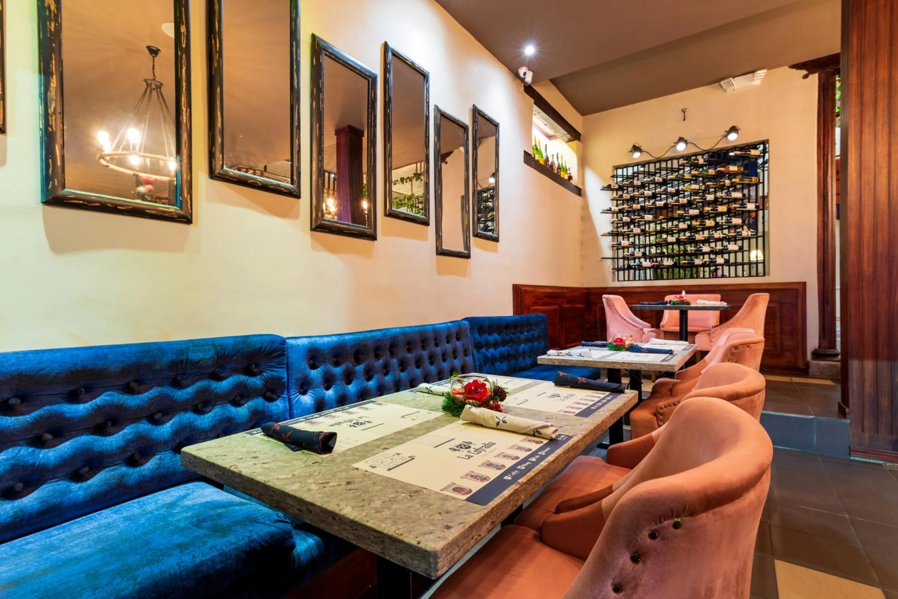 Restaurant/places to eat in Hotel La Cofradía Pub-House