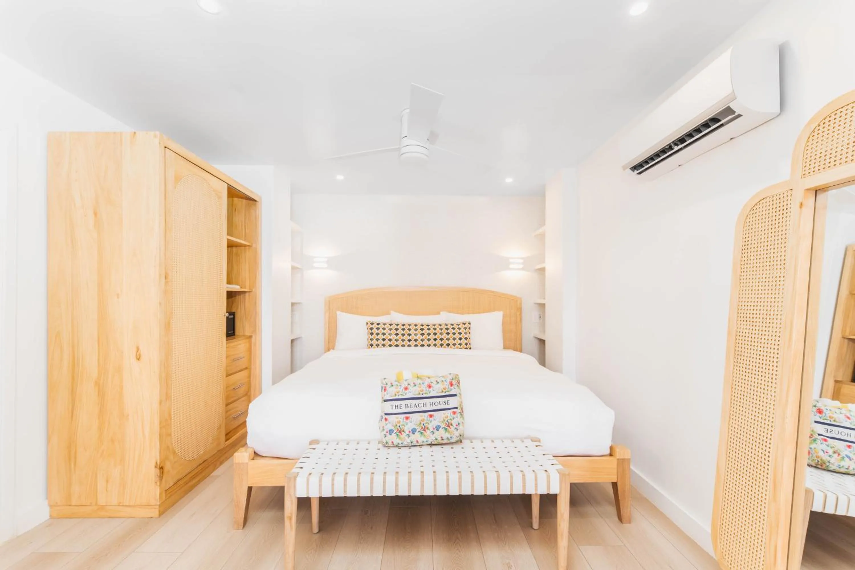 Bedroom, Bed in The Beach House Boutique Hotel