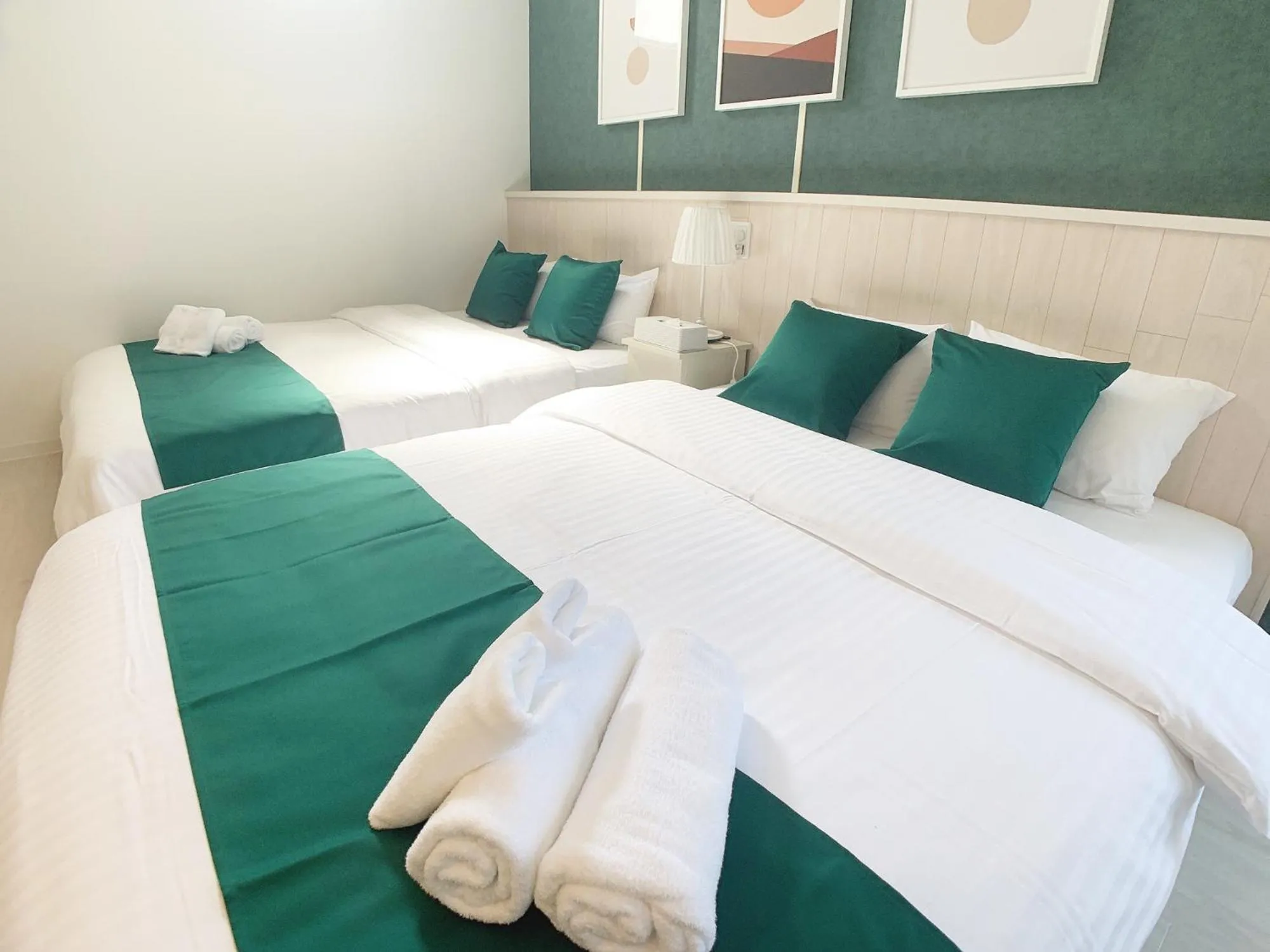 Bed in Bar & Hotel Colors MIYAJIMA