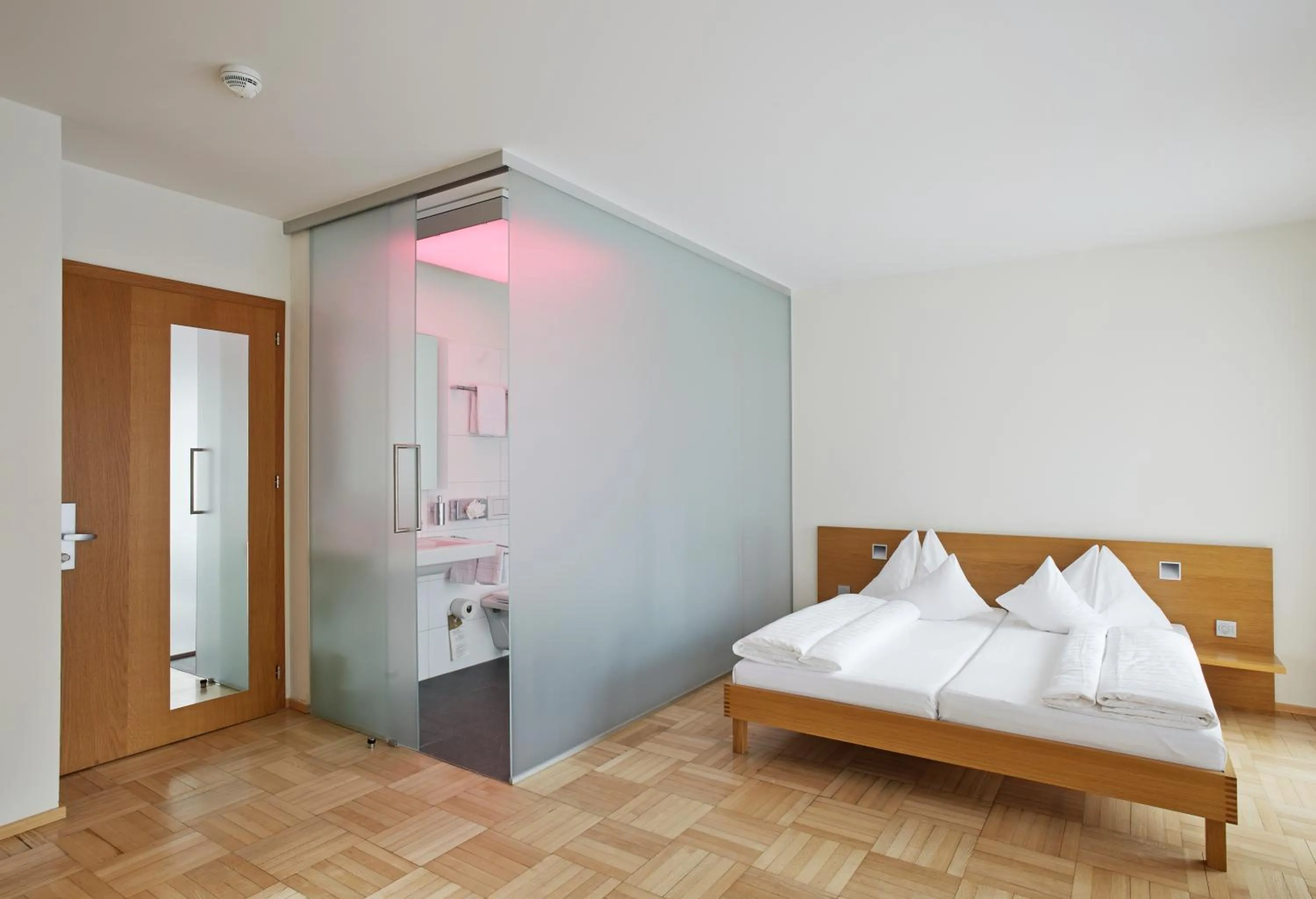 Photo of the whole room, Bed in Hotel Krone