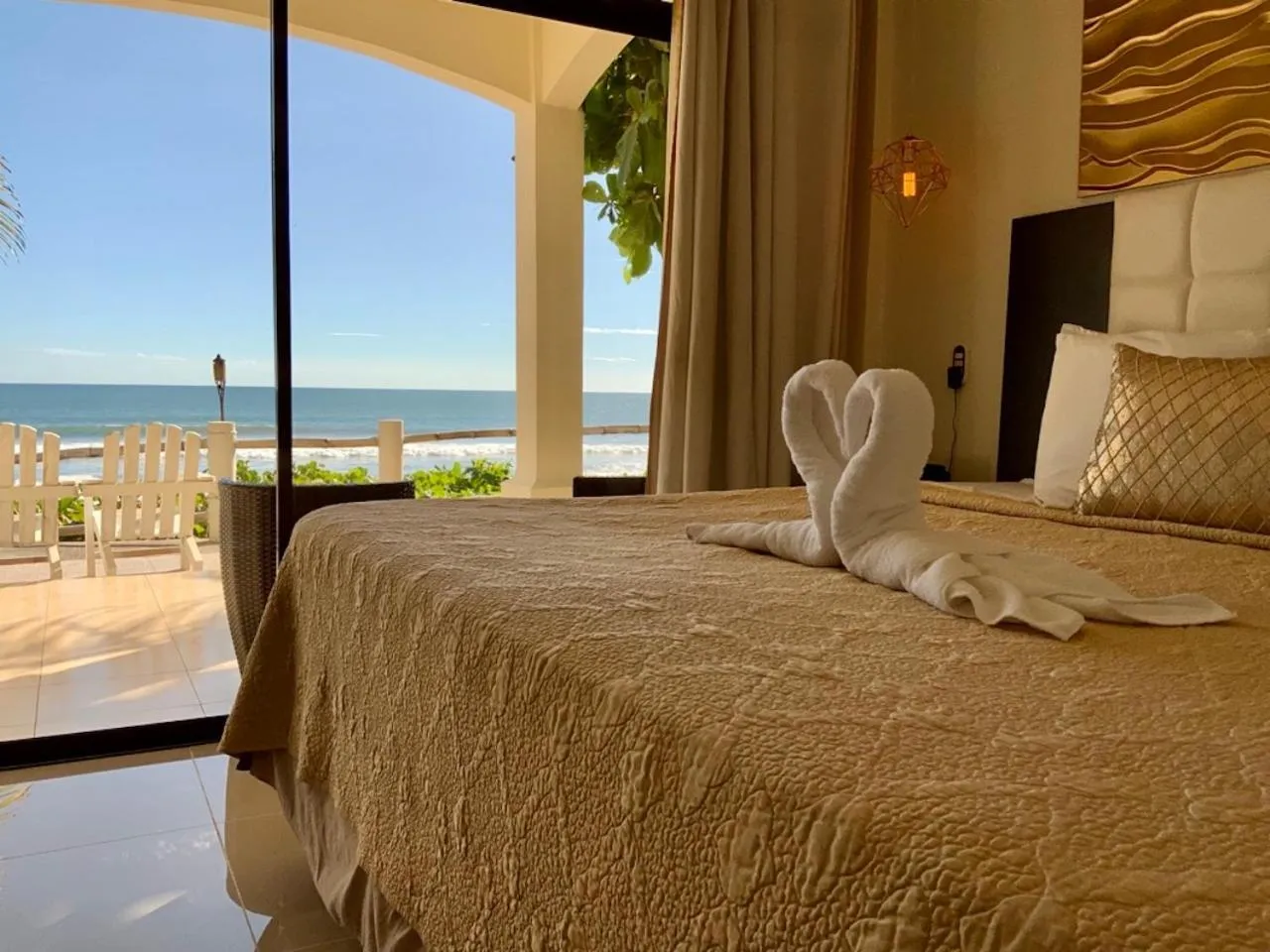 Bed in Vista Las Olas Resort