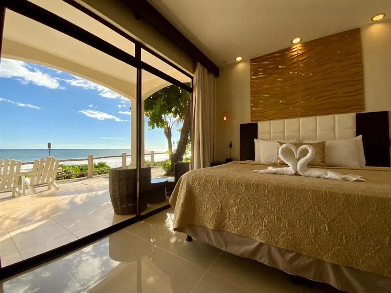 Golden Suite with Ocean Front View in Vista Las Olas Resort Golden Suite with Ocean Front View in Vista Las Olas Resort