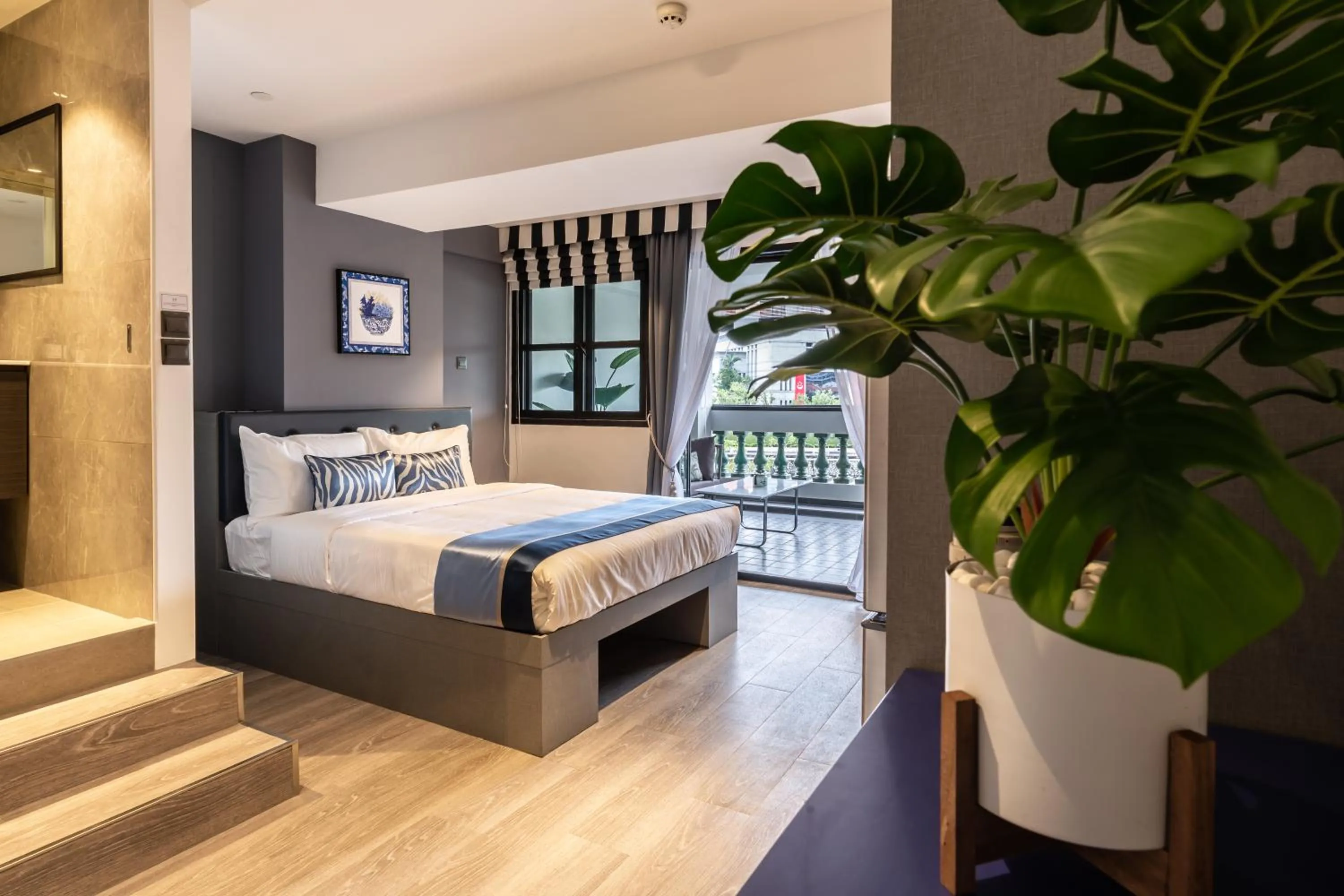 Bedroom, Bed in Heritage Collection on Boat Quay - Quayside Wing - Mobile App Check-In
