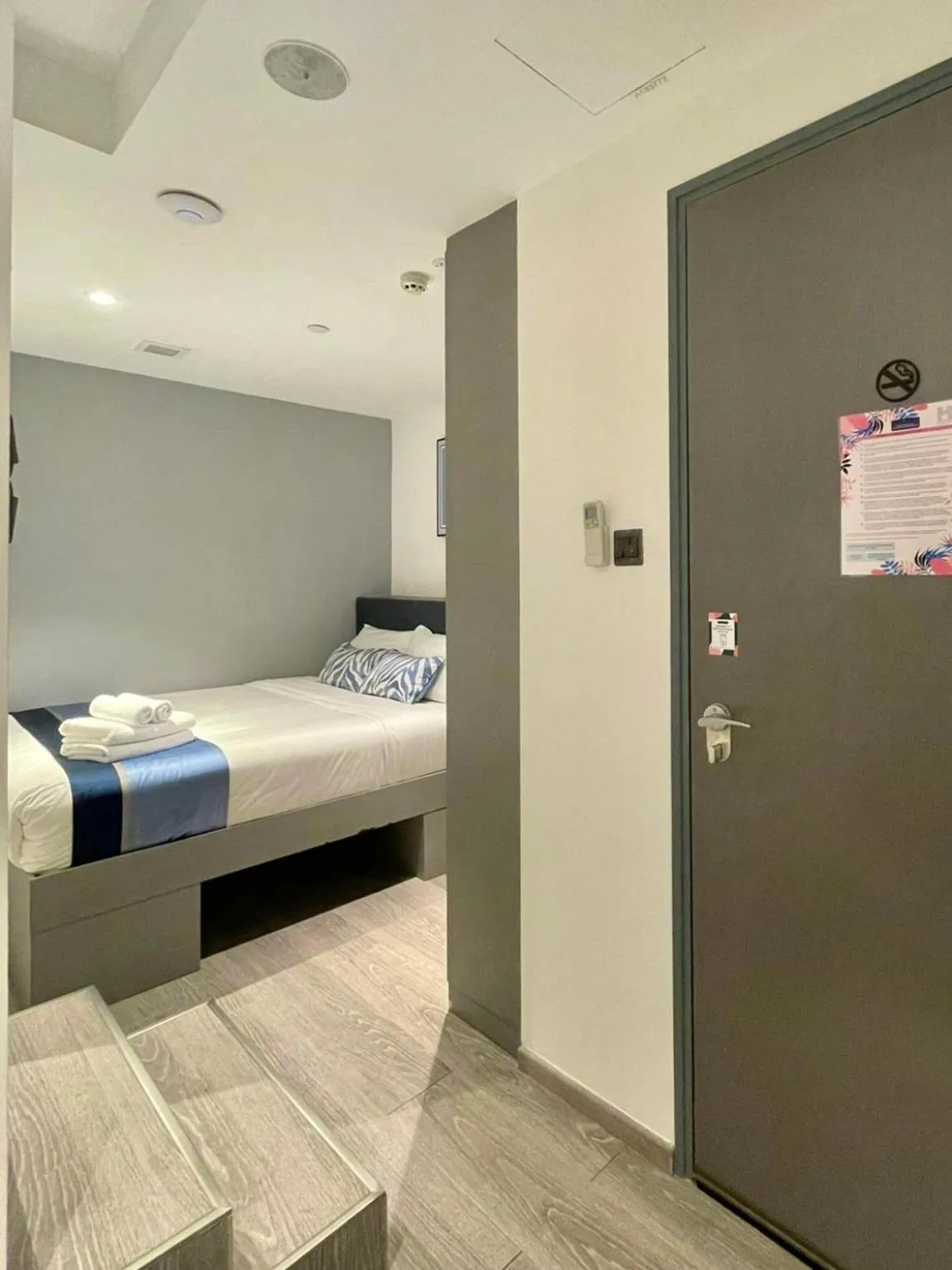 Bed in Heritage Collection on Boat Quay - Quayside Wing - Mobile App Check-In