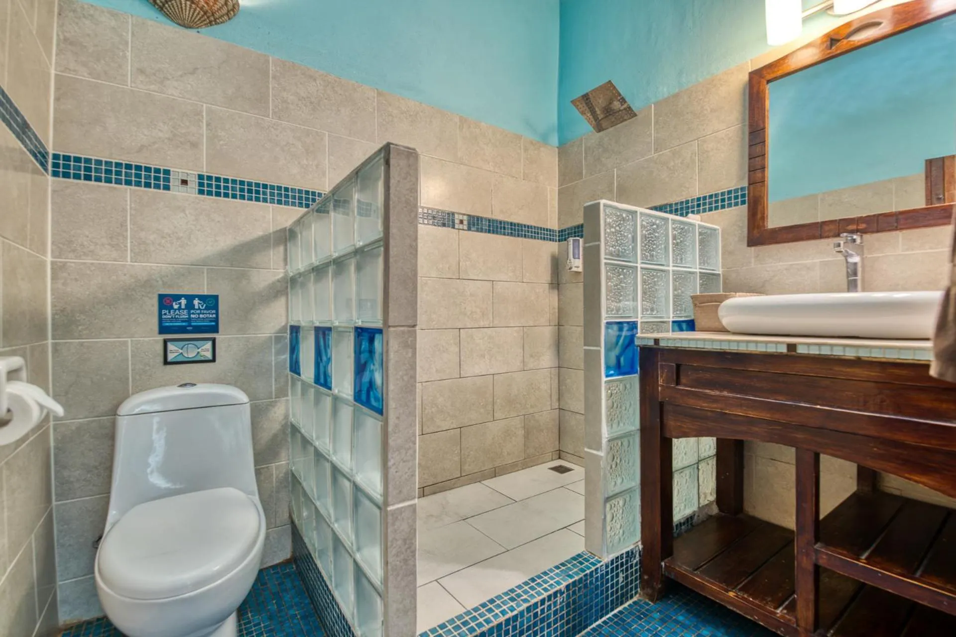 Bathroom in Hotel Banana Azul - Adults Only