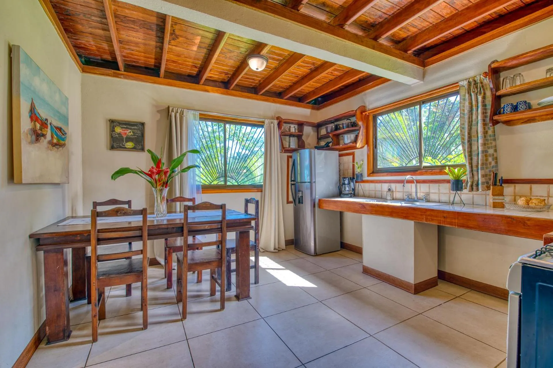 Communal kitchen in Hotel Banana Azul - Adults Only