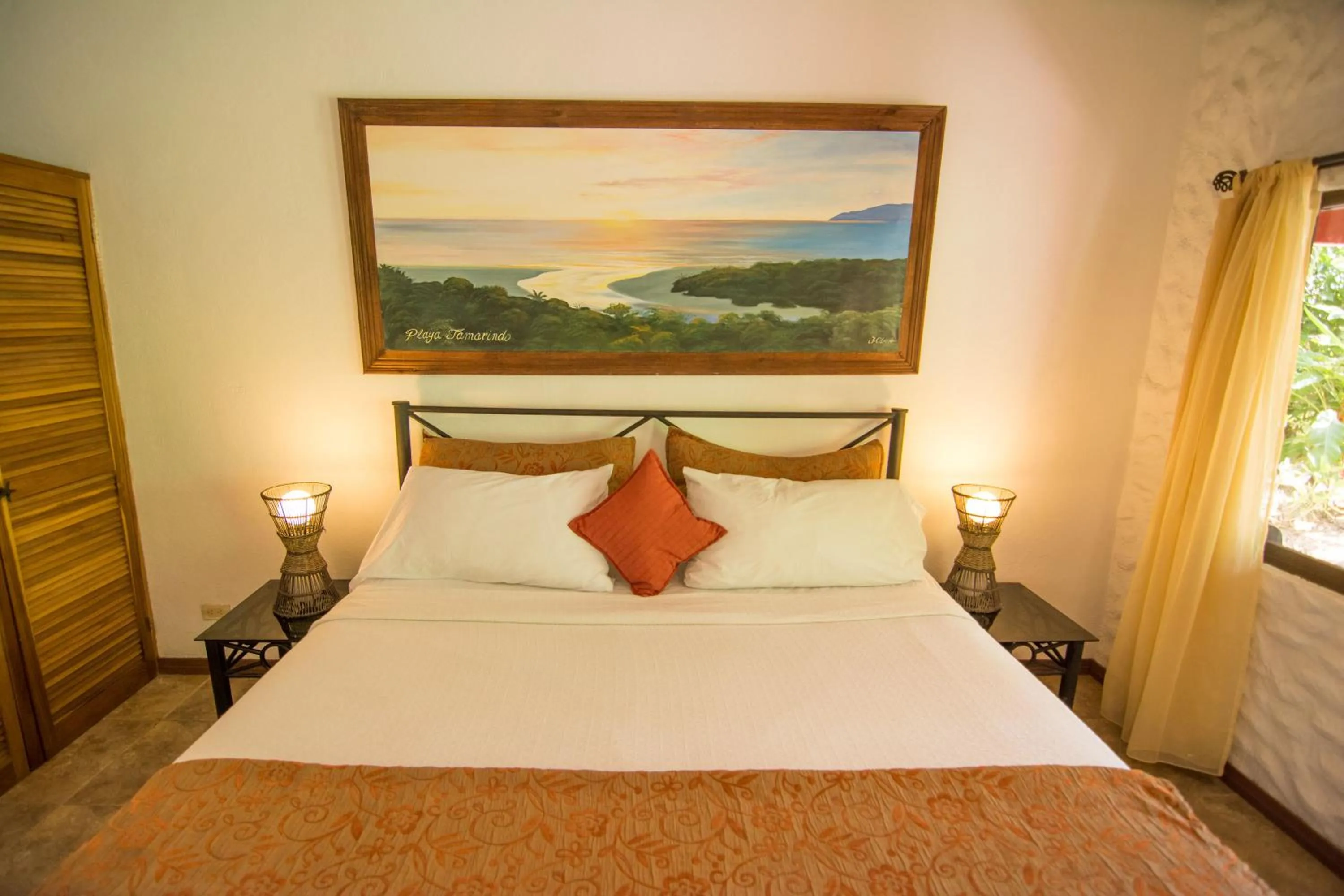 Photo of the whole room, Bed in Conchal Hotel