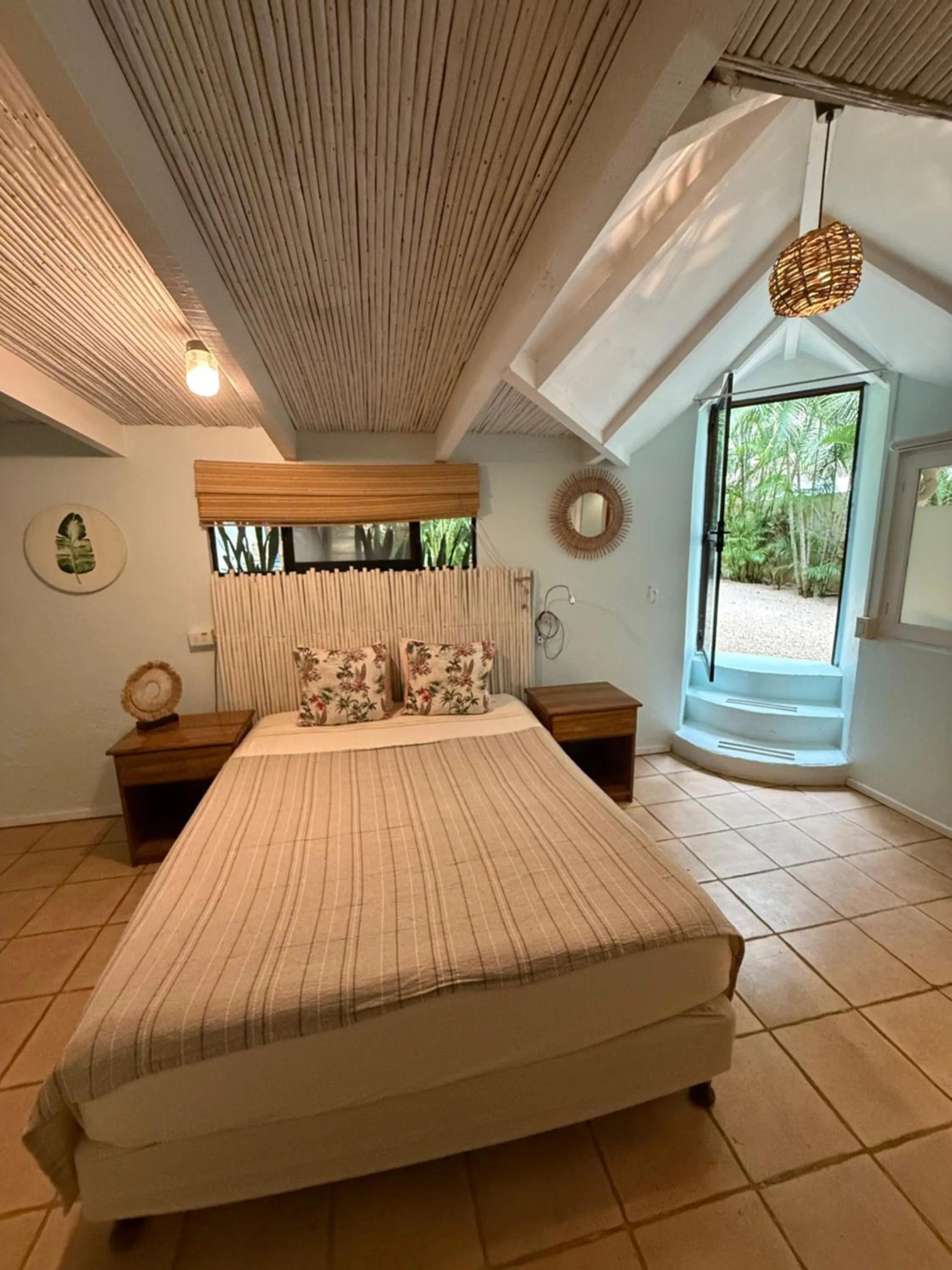 Bed in The Beach Bungalows Tamarindo- Adults Only