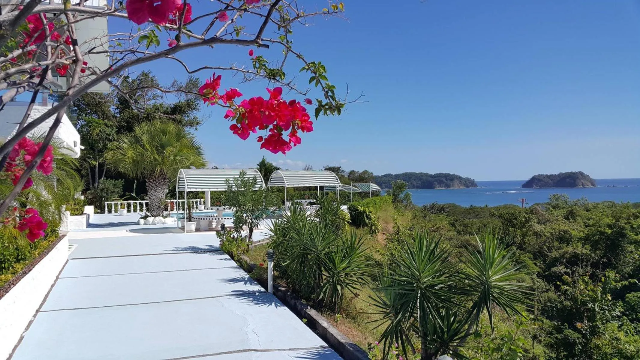 Property building in Barracuda apartments