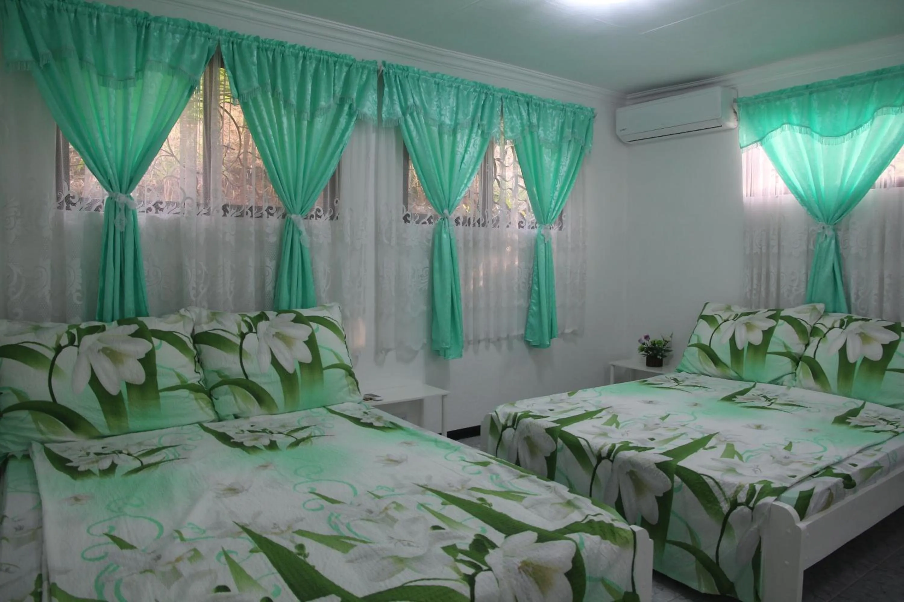 Bedroom, Bed in Barracuda apartments