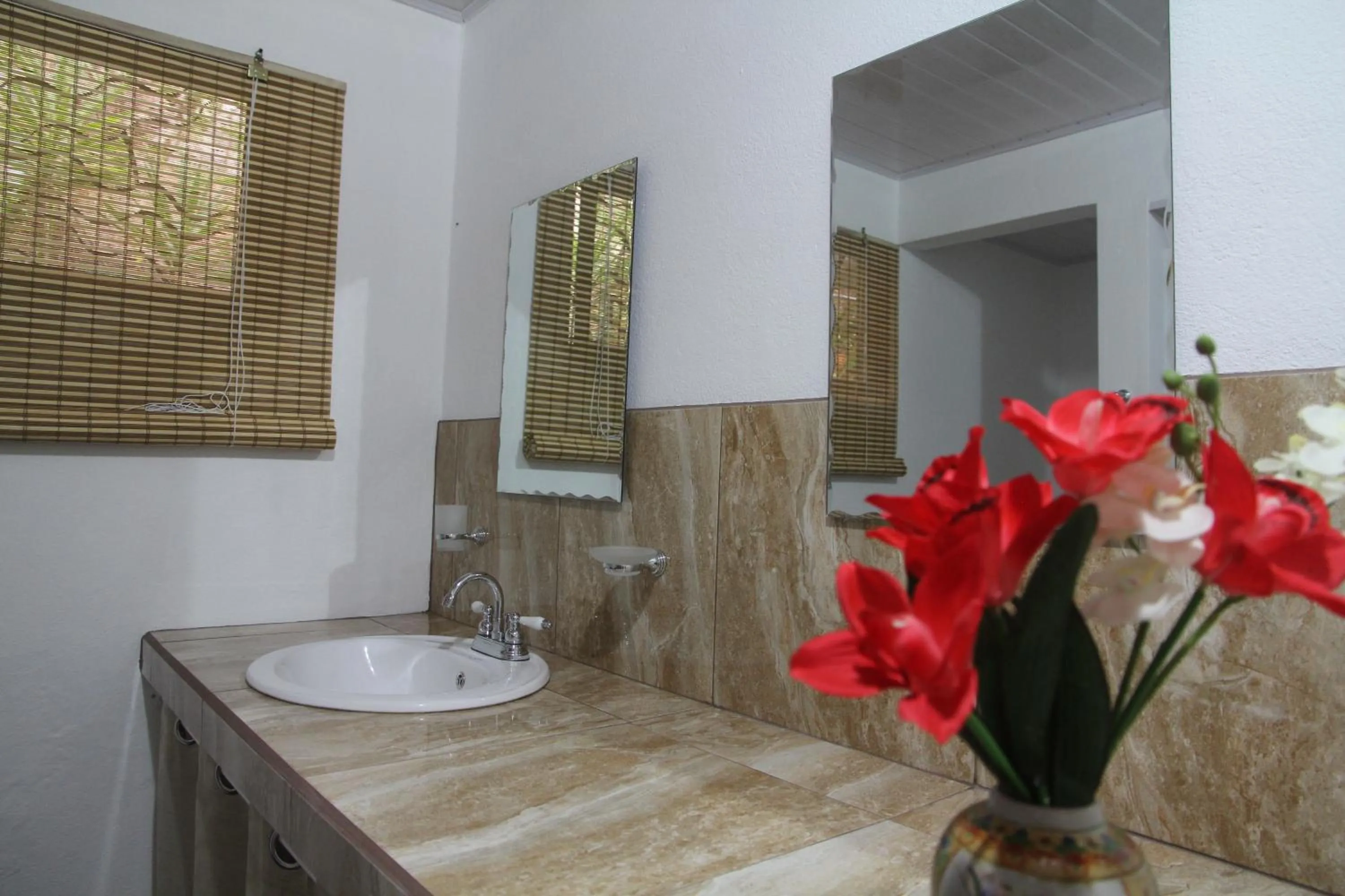 Bathroom in Barracuda apartments