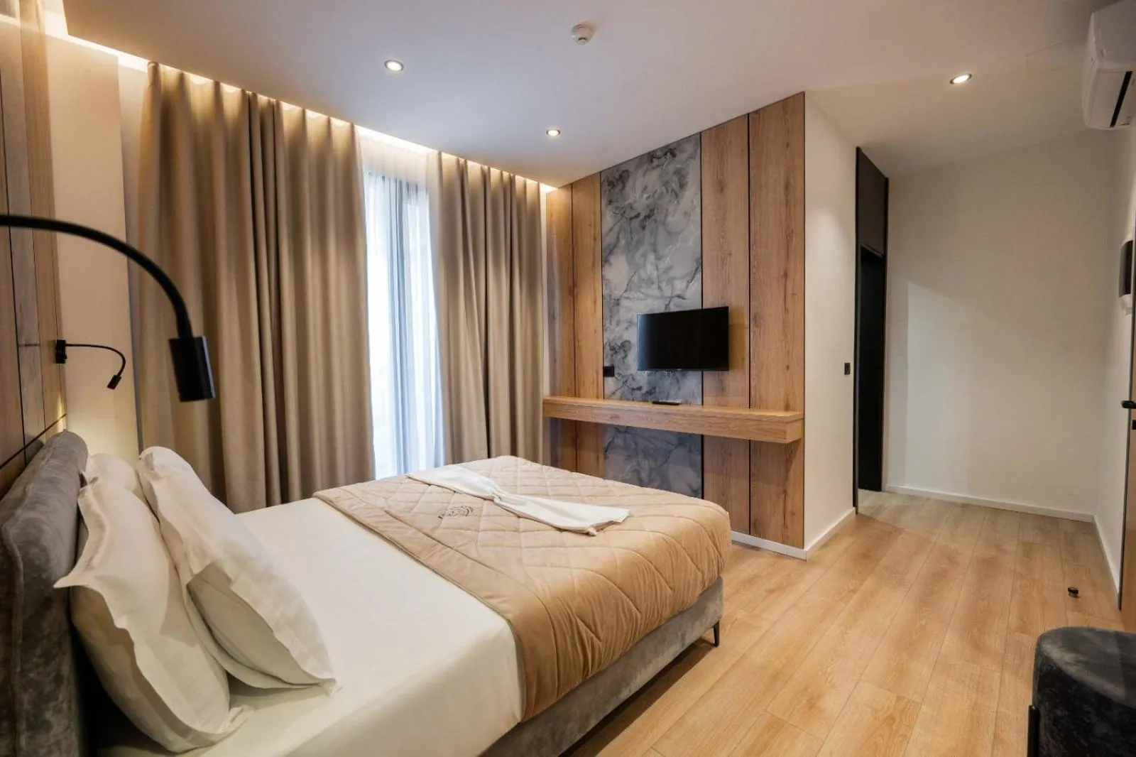 Bed in Hotel Joni Premium