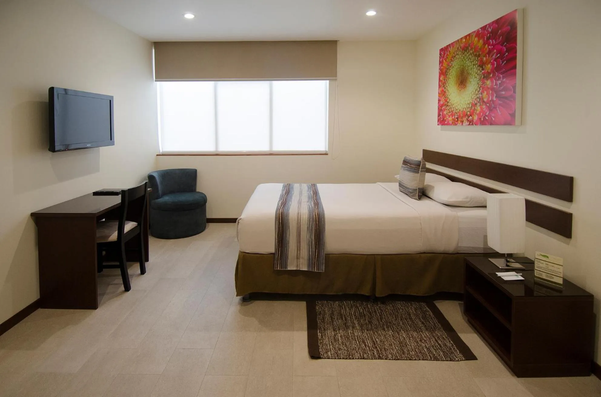 Photo of the whole room, Bed in Isla Verde Hotel