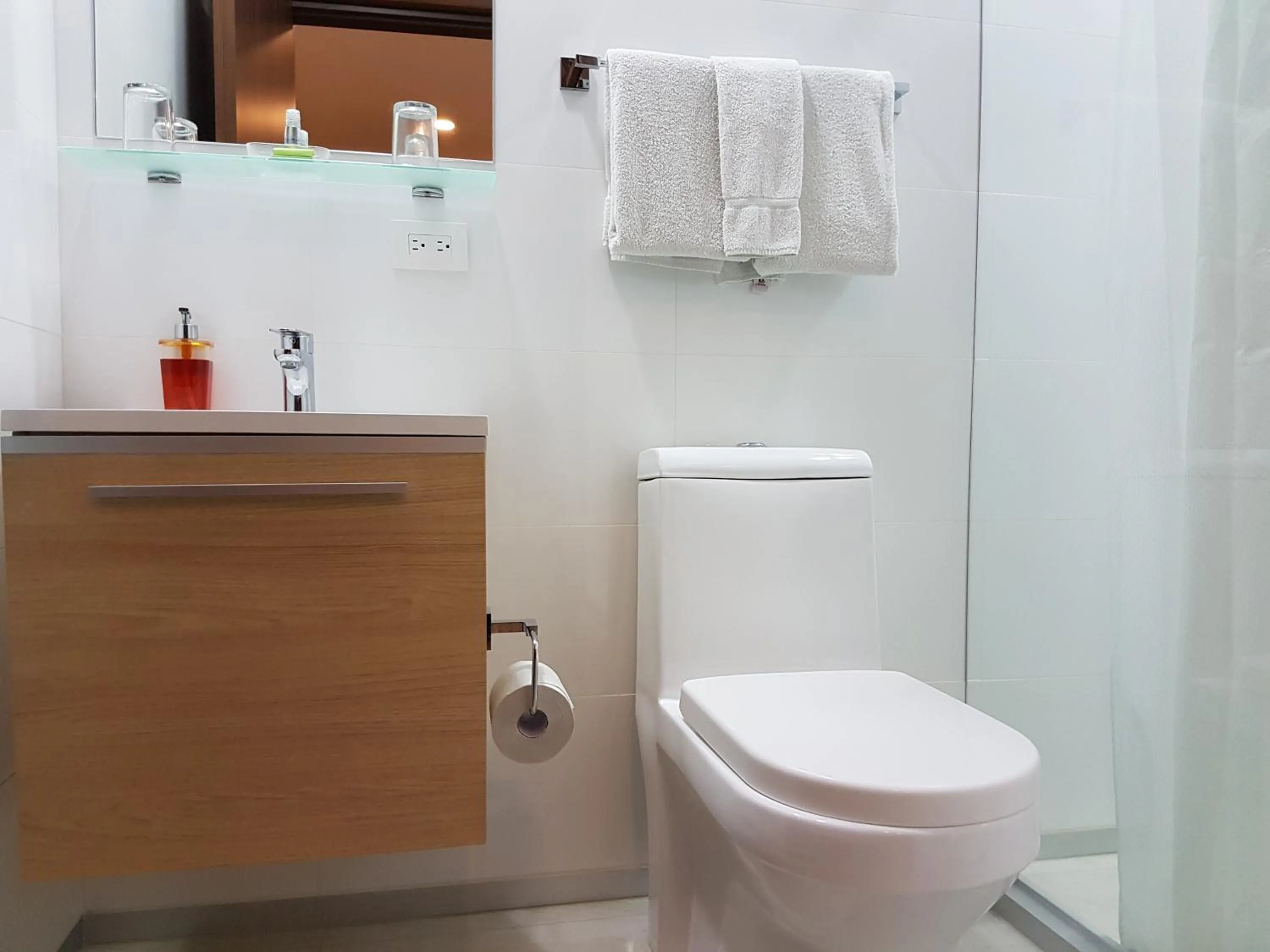 Bathroom in Isla Verde Hotel