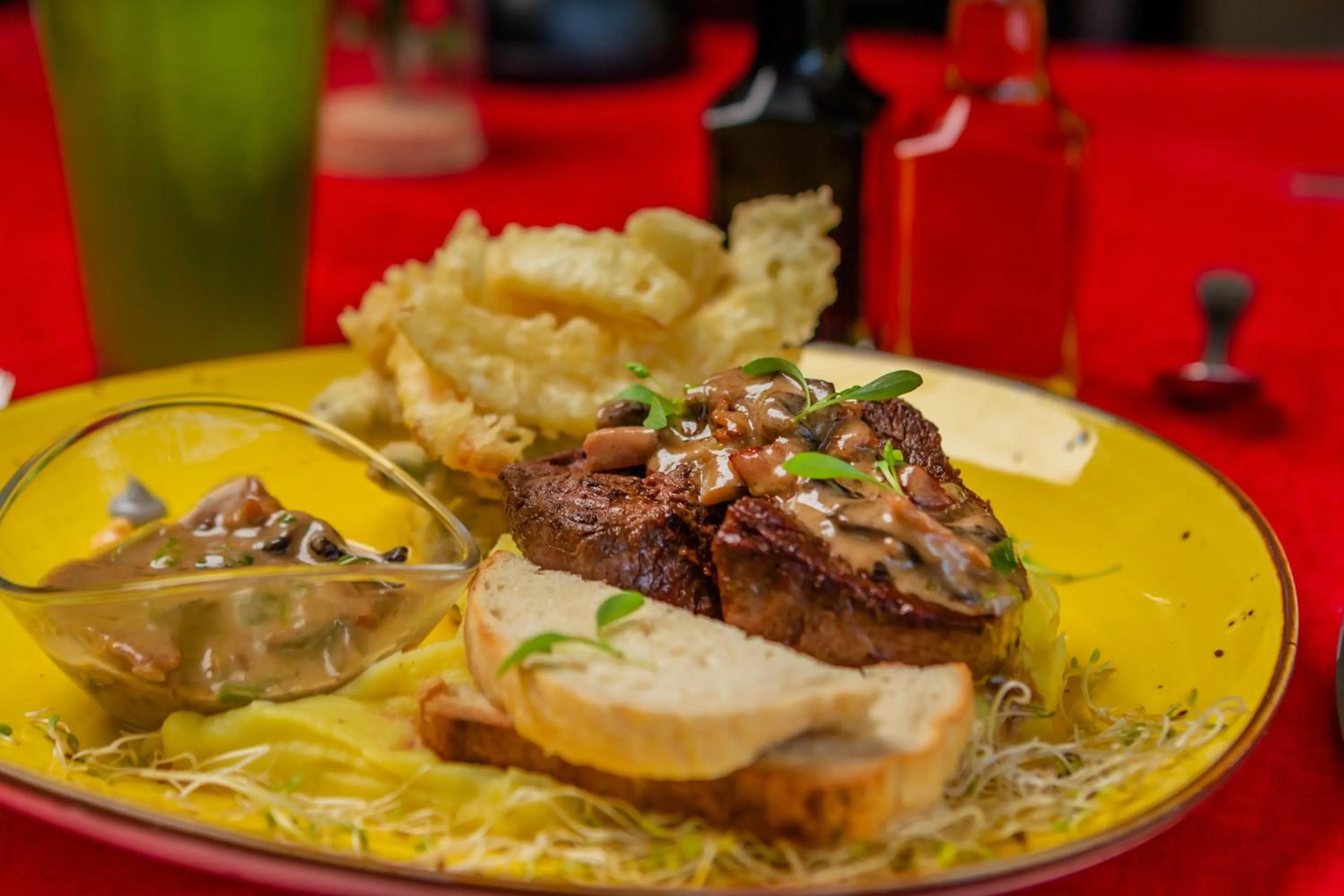 Food and drinks in Leyenda Boutique Hotel & Spa