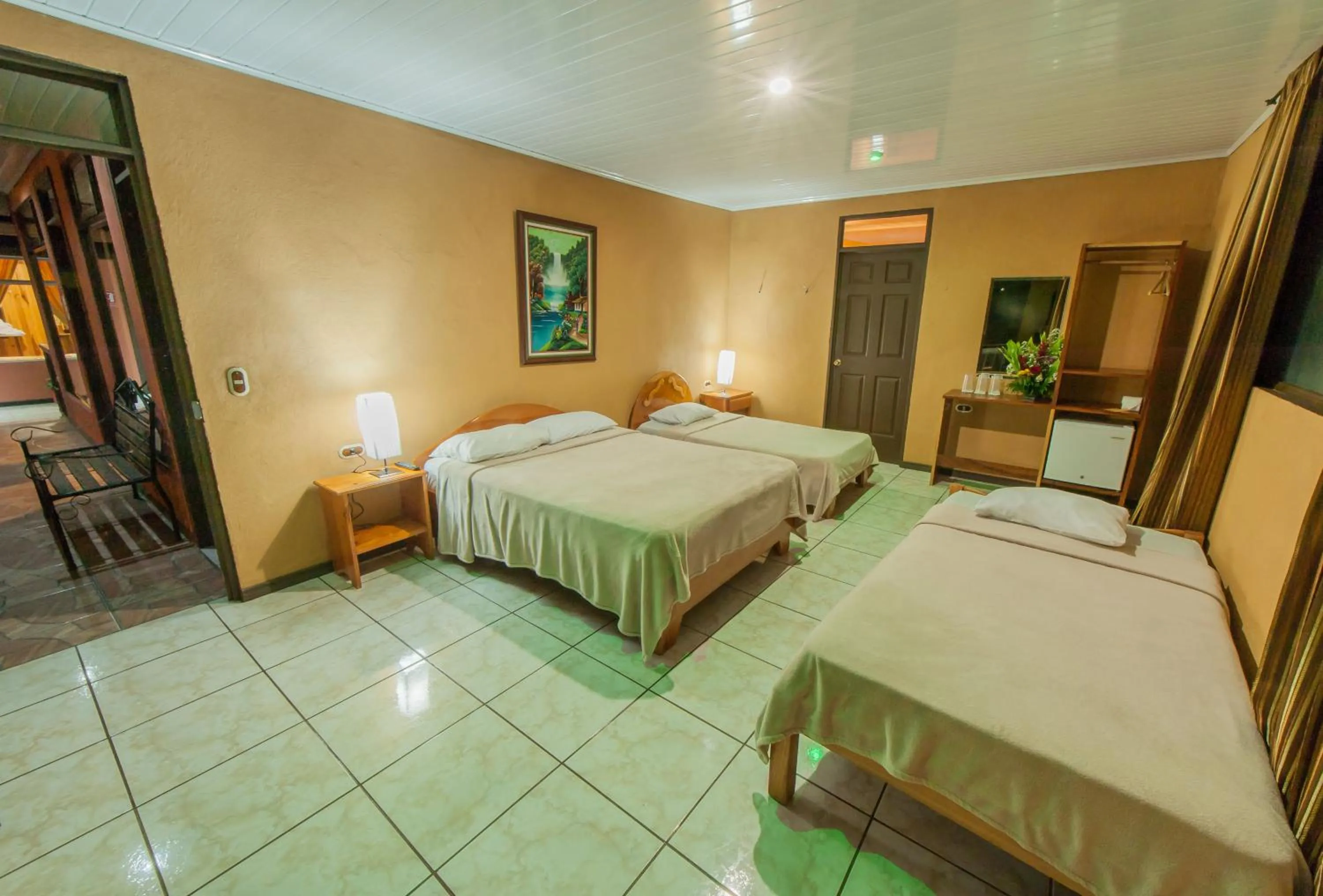 Photo of the whole room, Bed in Cabinas Eddy B&B