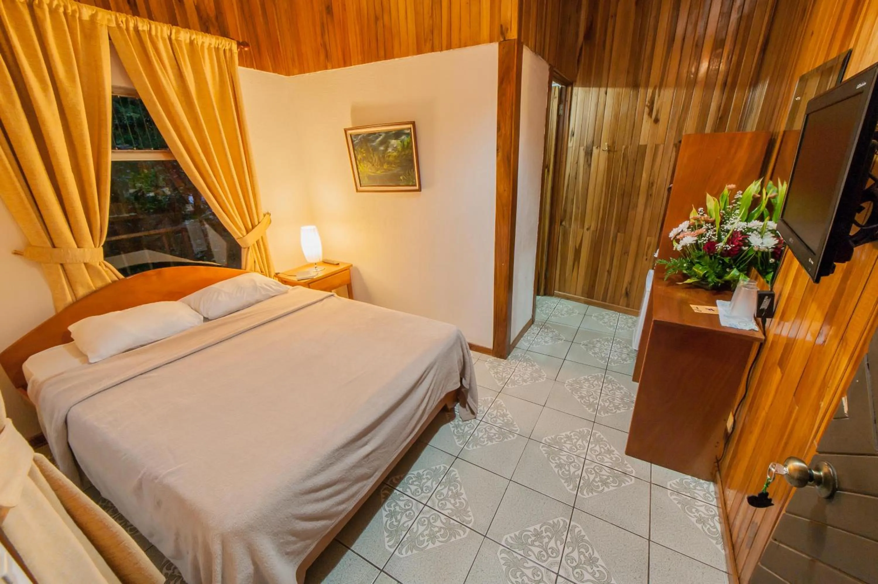 Photo of the whole room, Bed in Cabinas Eddy B&B