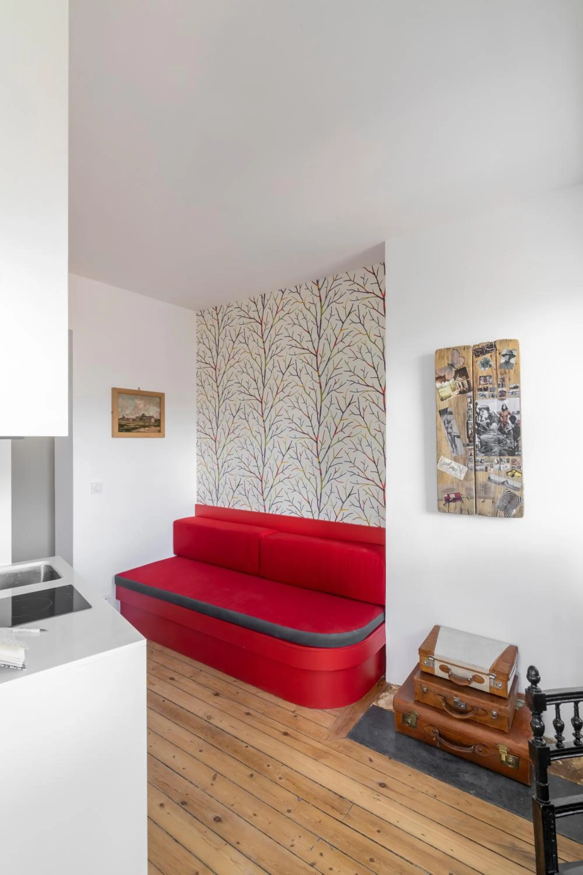 Bed in MaisondesChaumes-Paris