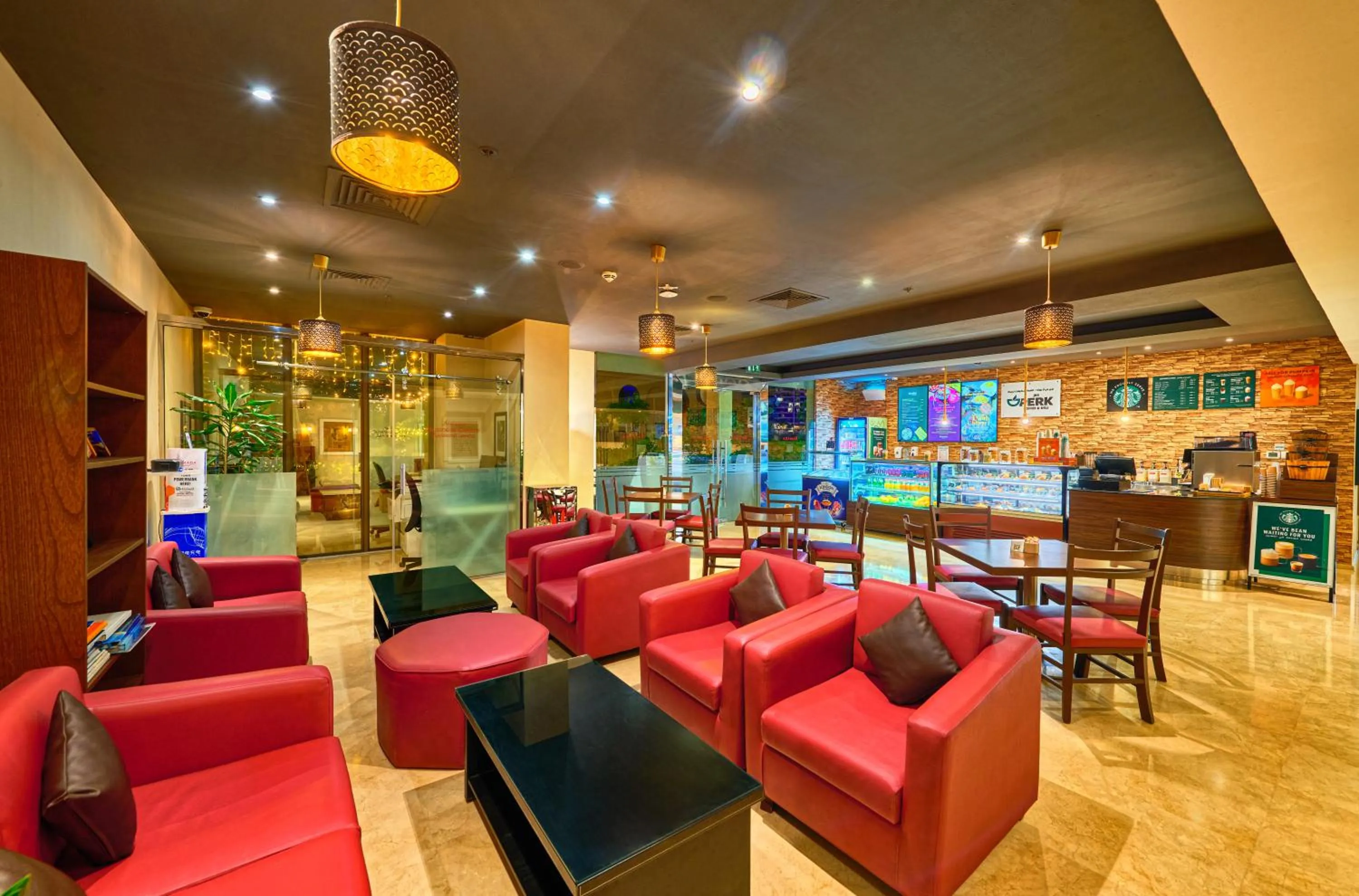 Restaurant/places to eat in Ramada Hotel, Suites and Apartments by Wyndham Dubai JBR