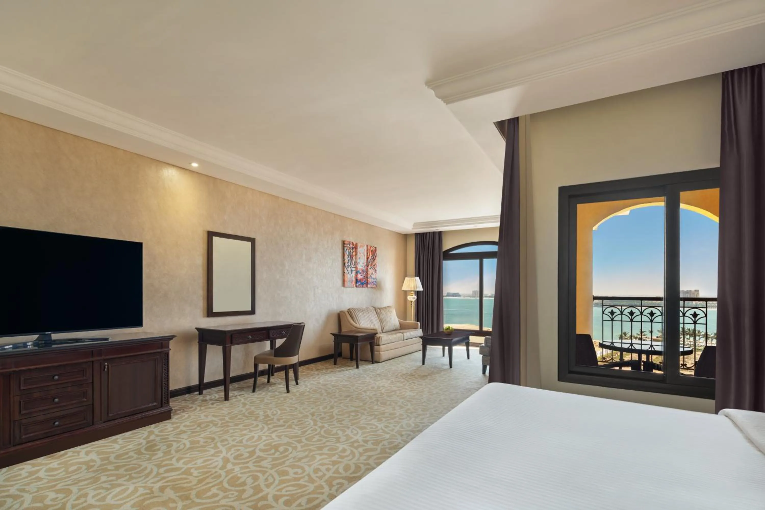 Sea view, Bed in Pullman Resort Al Marjan Island