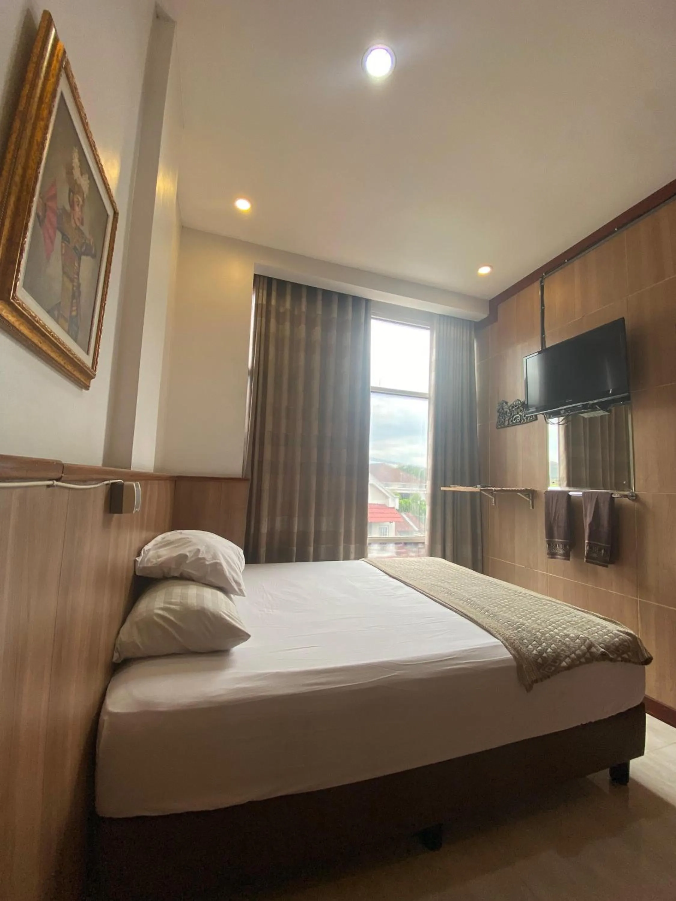 Bed in The Cabin Hotel Gandekan