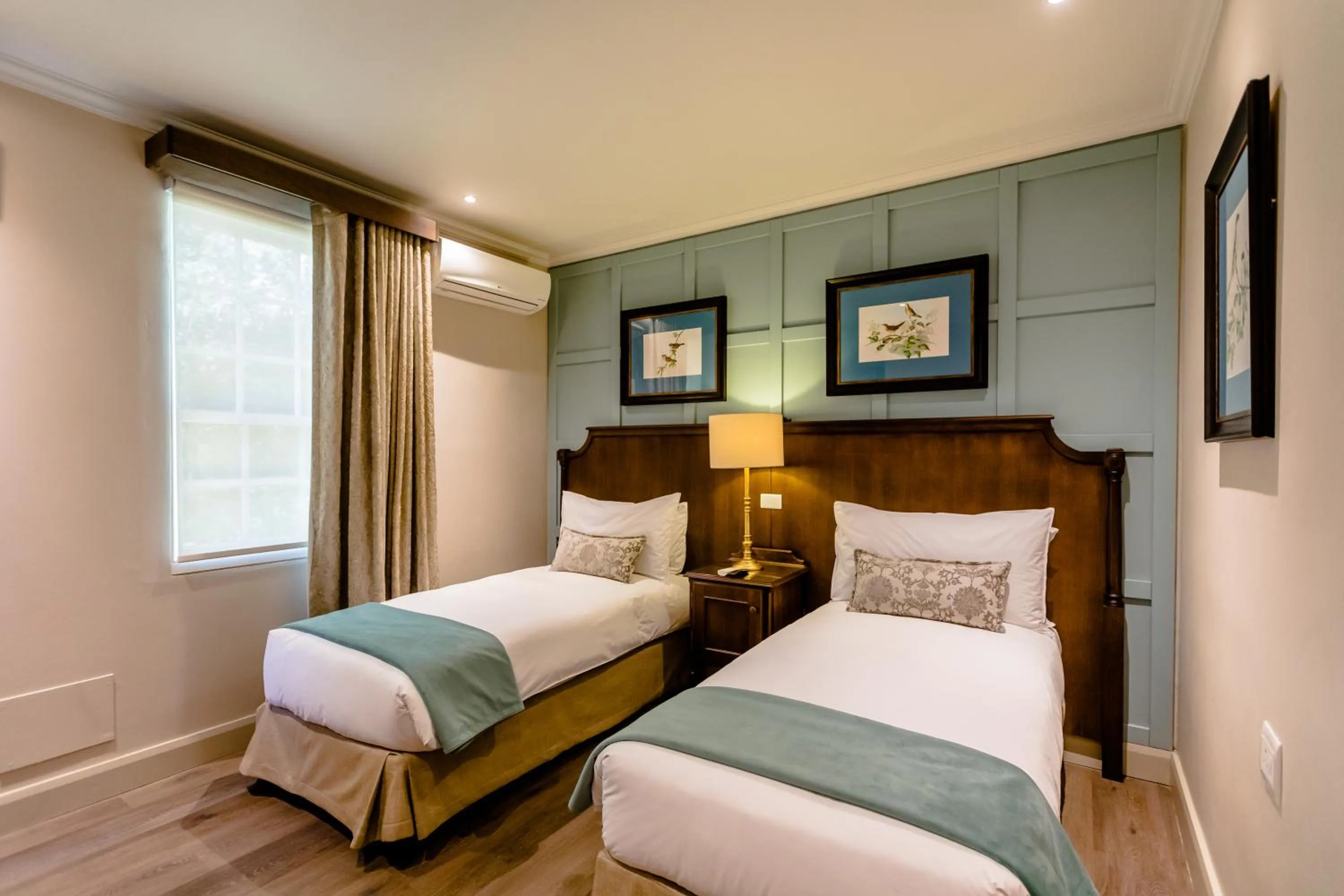 Bedroom, Bed in Gold Reef City Theme Park Hotel
