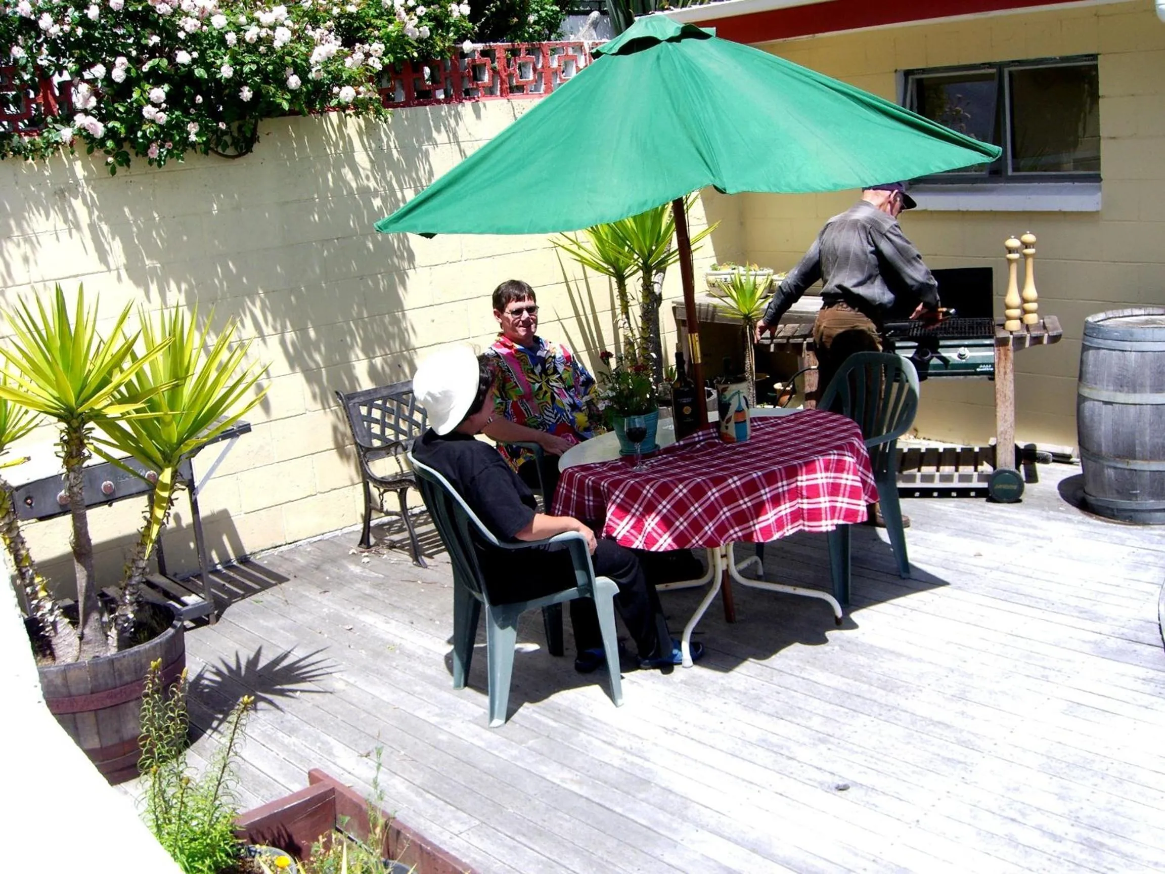 Facade/entrance in Beachside Sunnyvale Motel