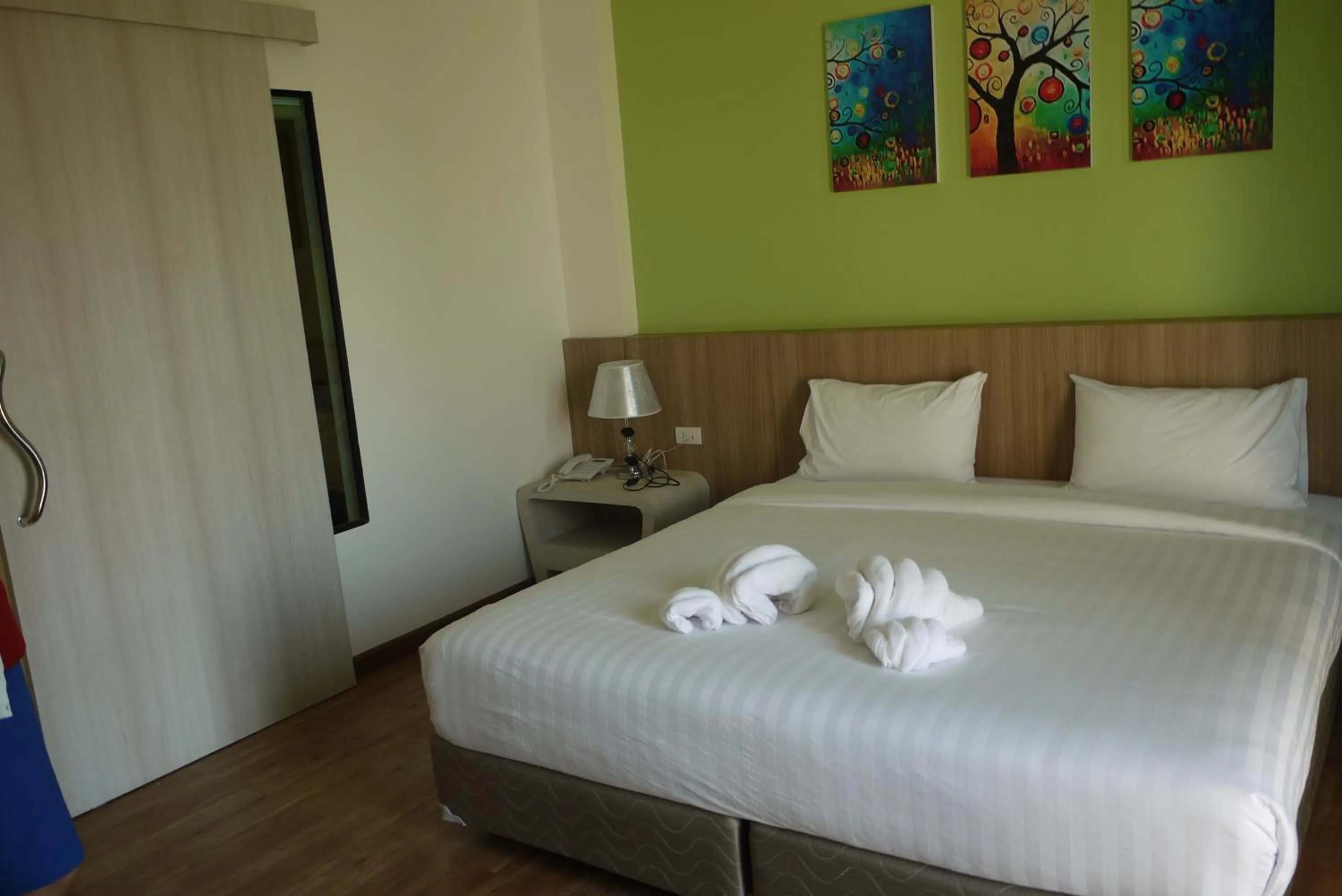 Bedroom, Bed in The River Hotel