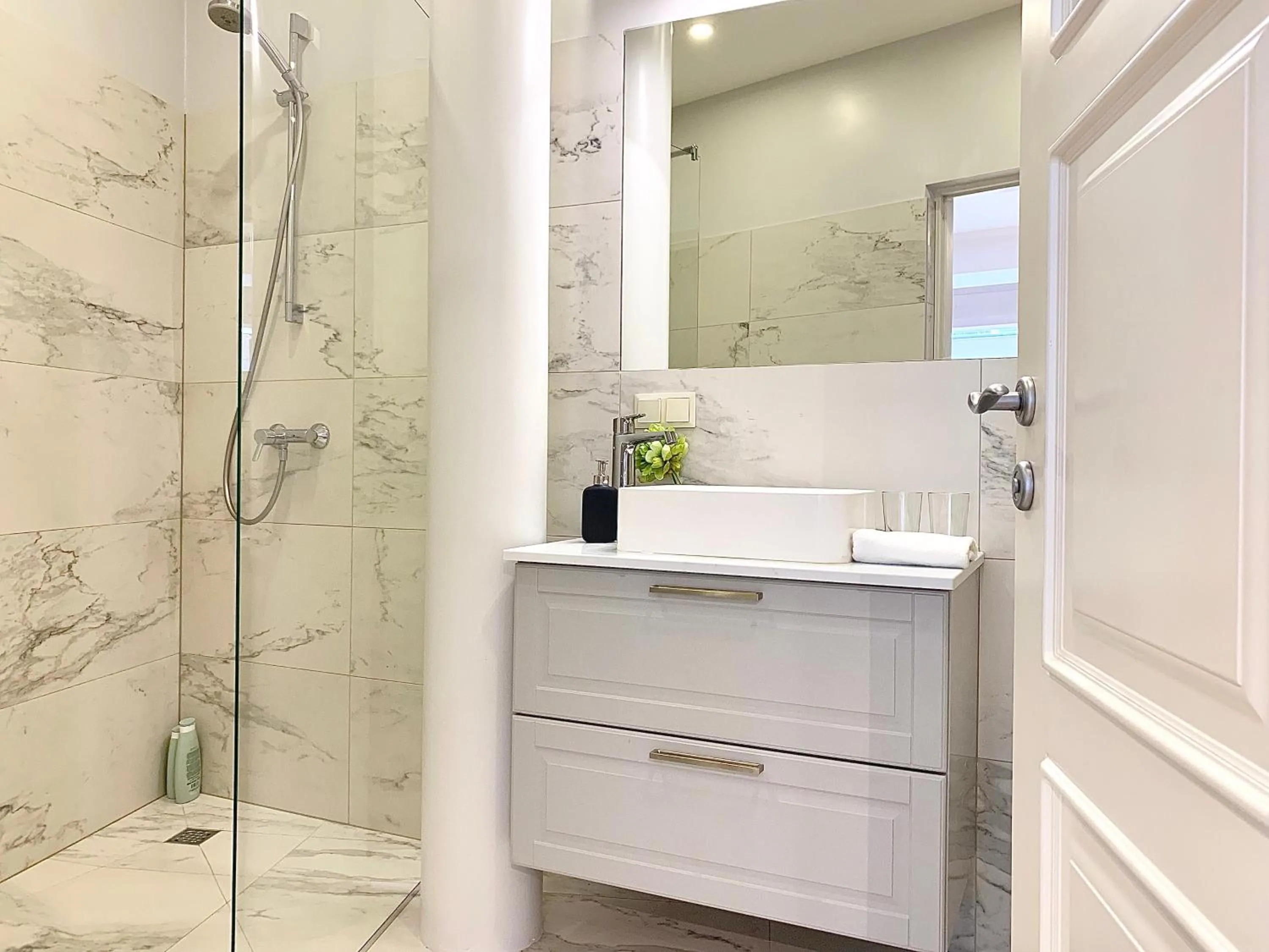 Shower in Vilnius Apartments & Suites – Old Town