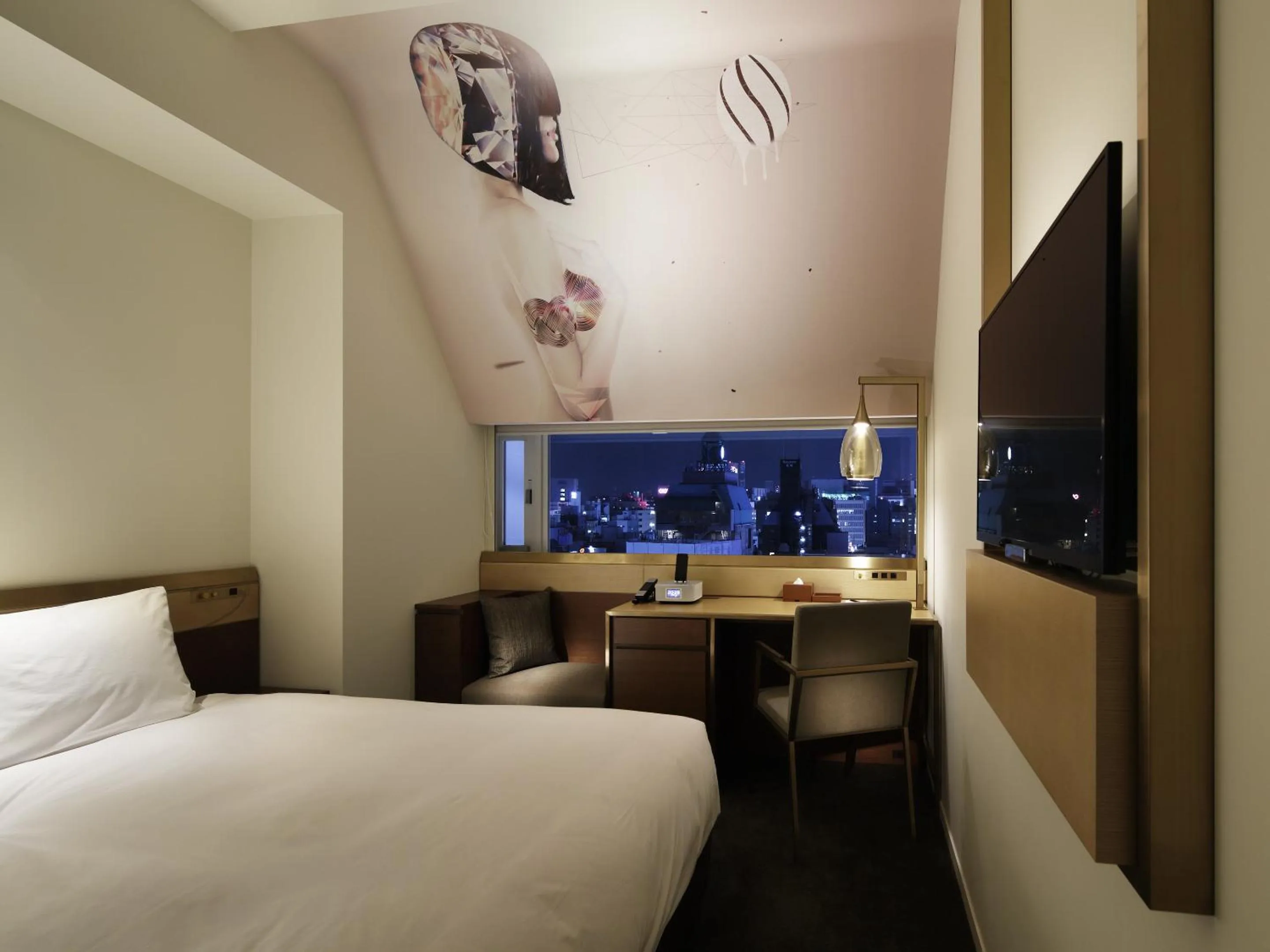 Photo of the whole room, Bed in Shinjuku Granbell Hotel