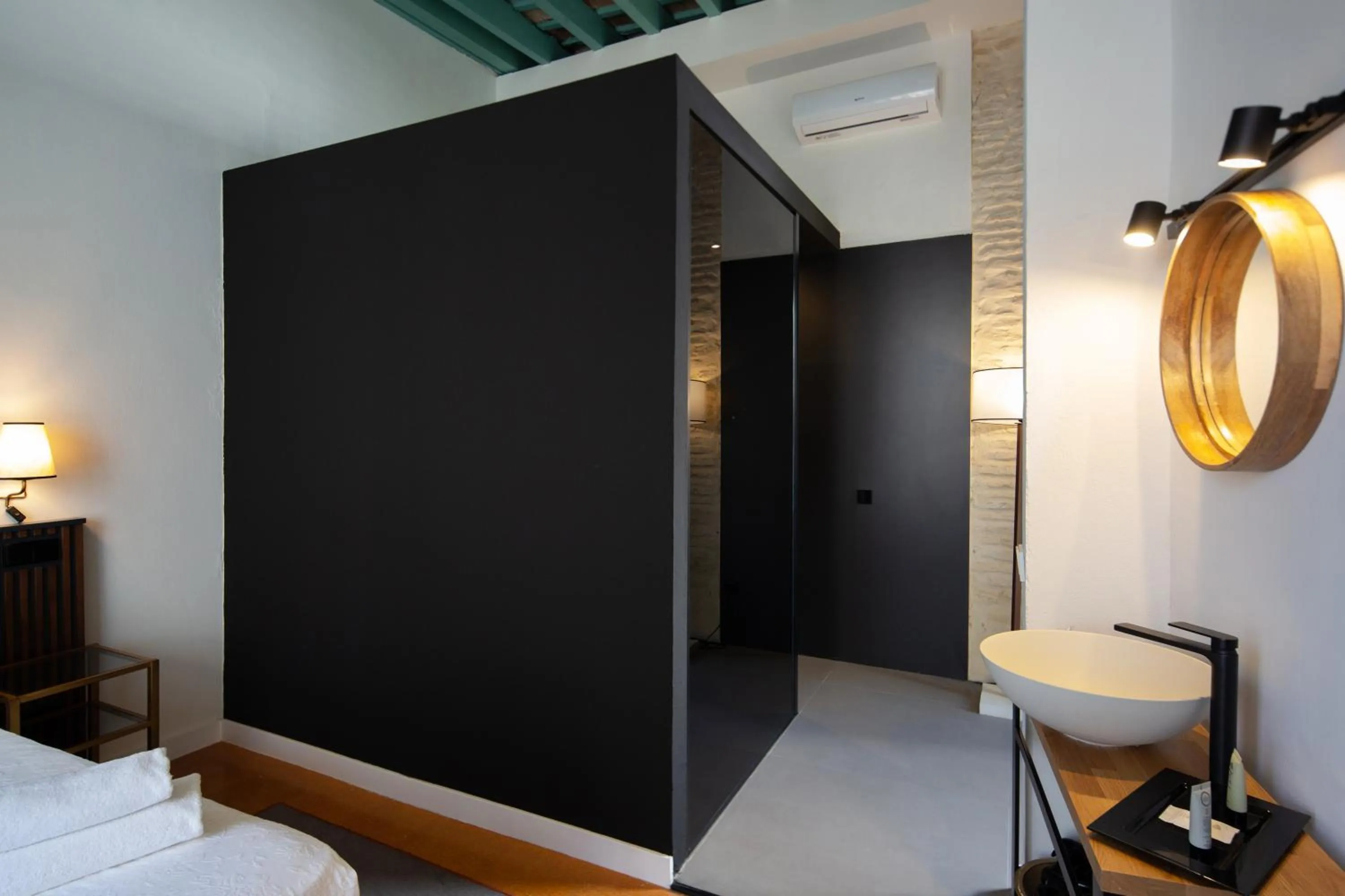 Photo of the whole room, Bed in MDD4 Health Experience Hotel - Adults Only