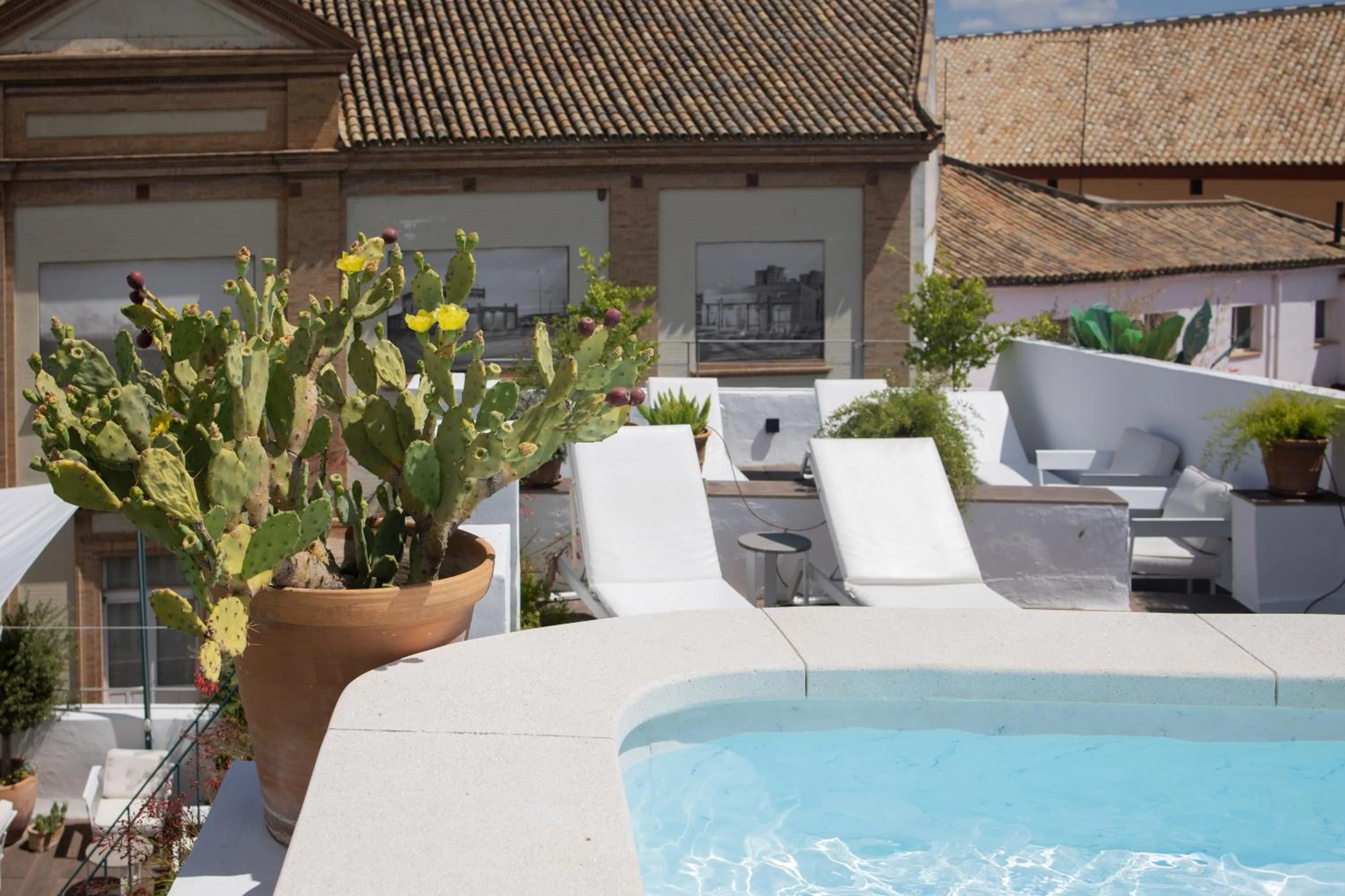 Swimming pool in MDD4 Health Experience Hotel - Adults Only