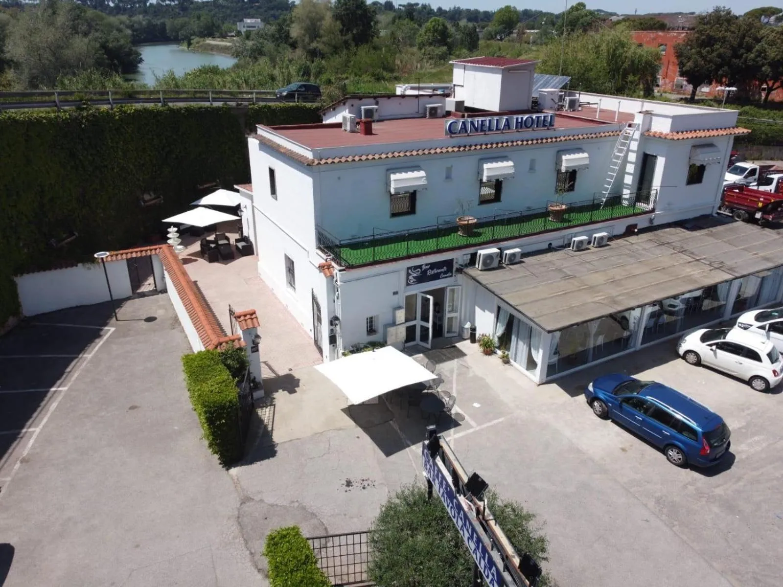 Bird's eye view, Bird's-eye View in CANELLA HOTEL