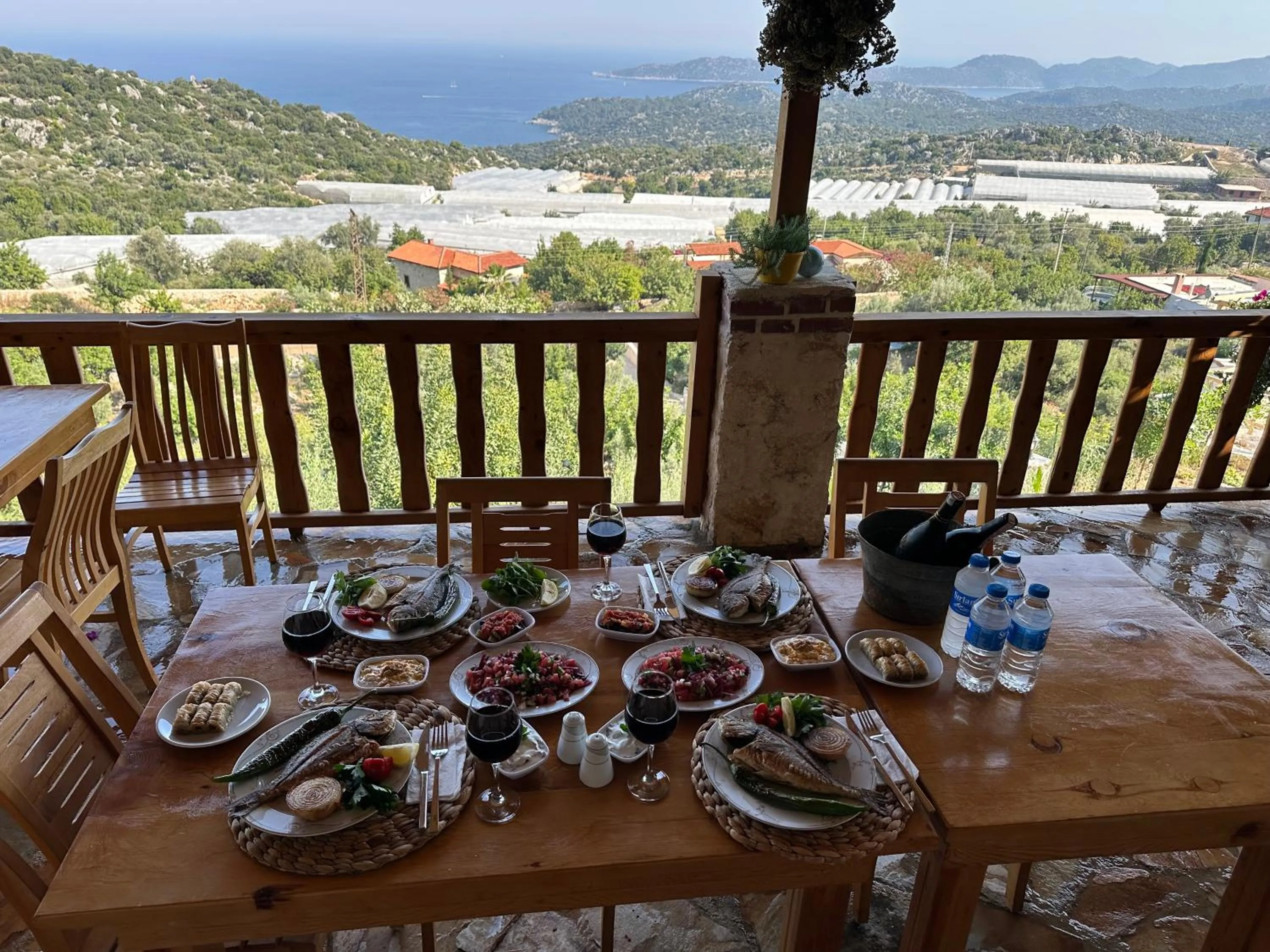 Restaurant/places to eat in Istlada Taş Ev Apart - Kekova View