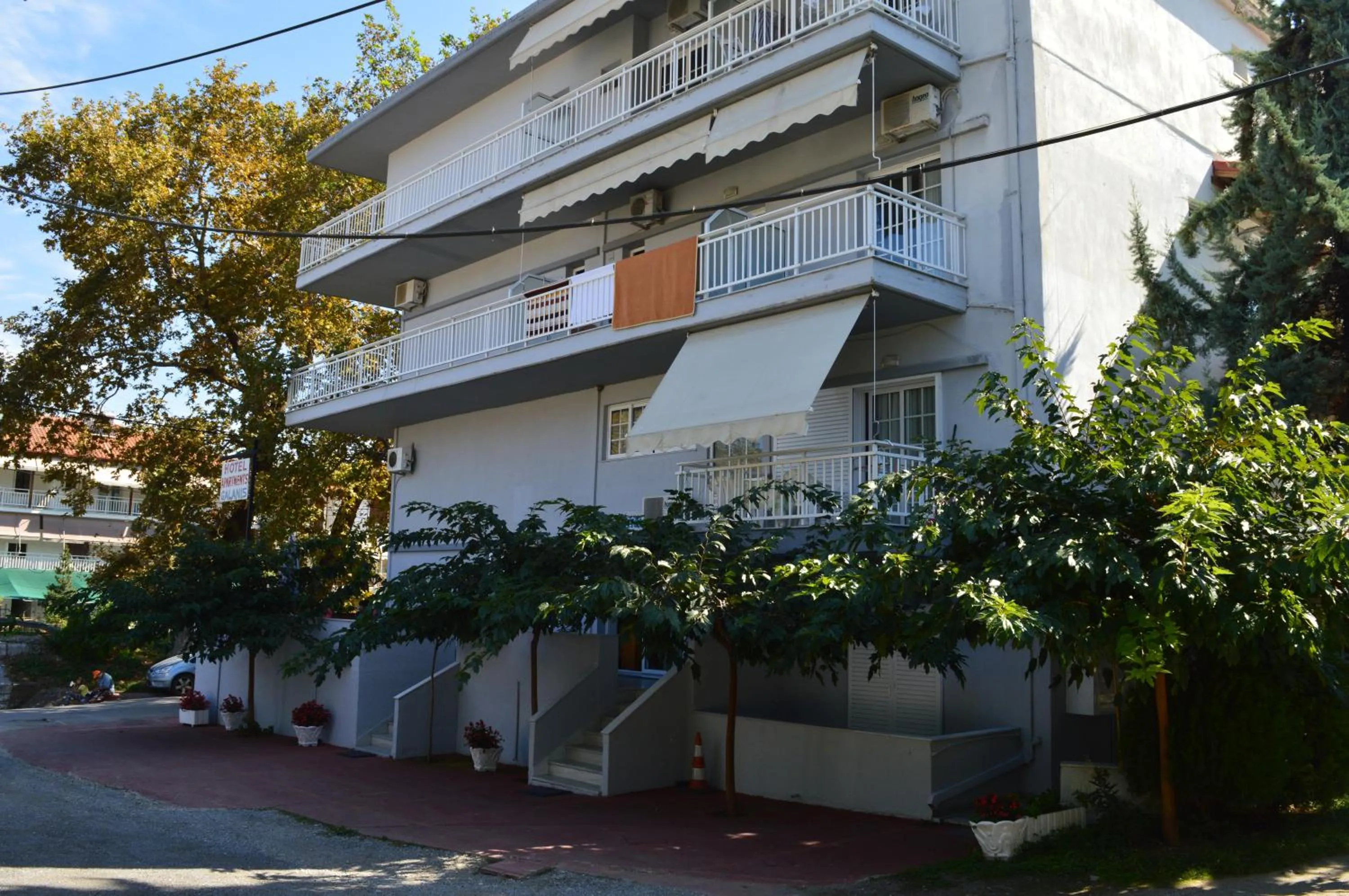 Property building in Galanis Studios and Apartments