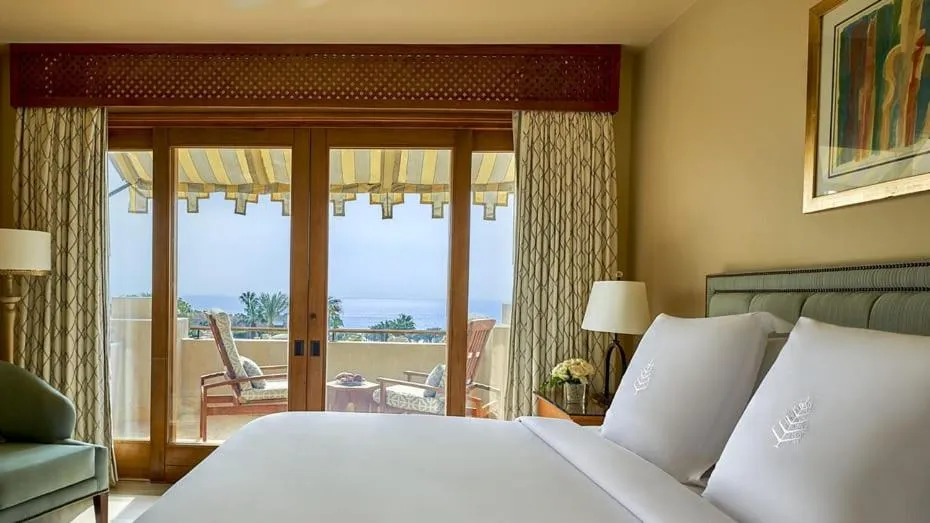 Sea view, Bed in Four Seasons Resort Sharm El Sheikh Private Residential Villa & Chalet - Egypt