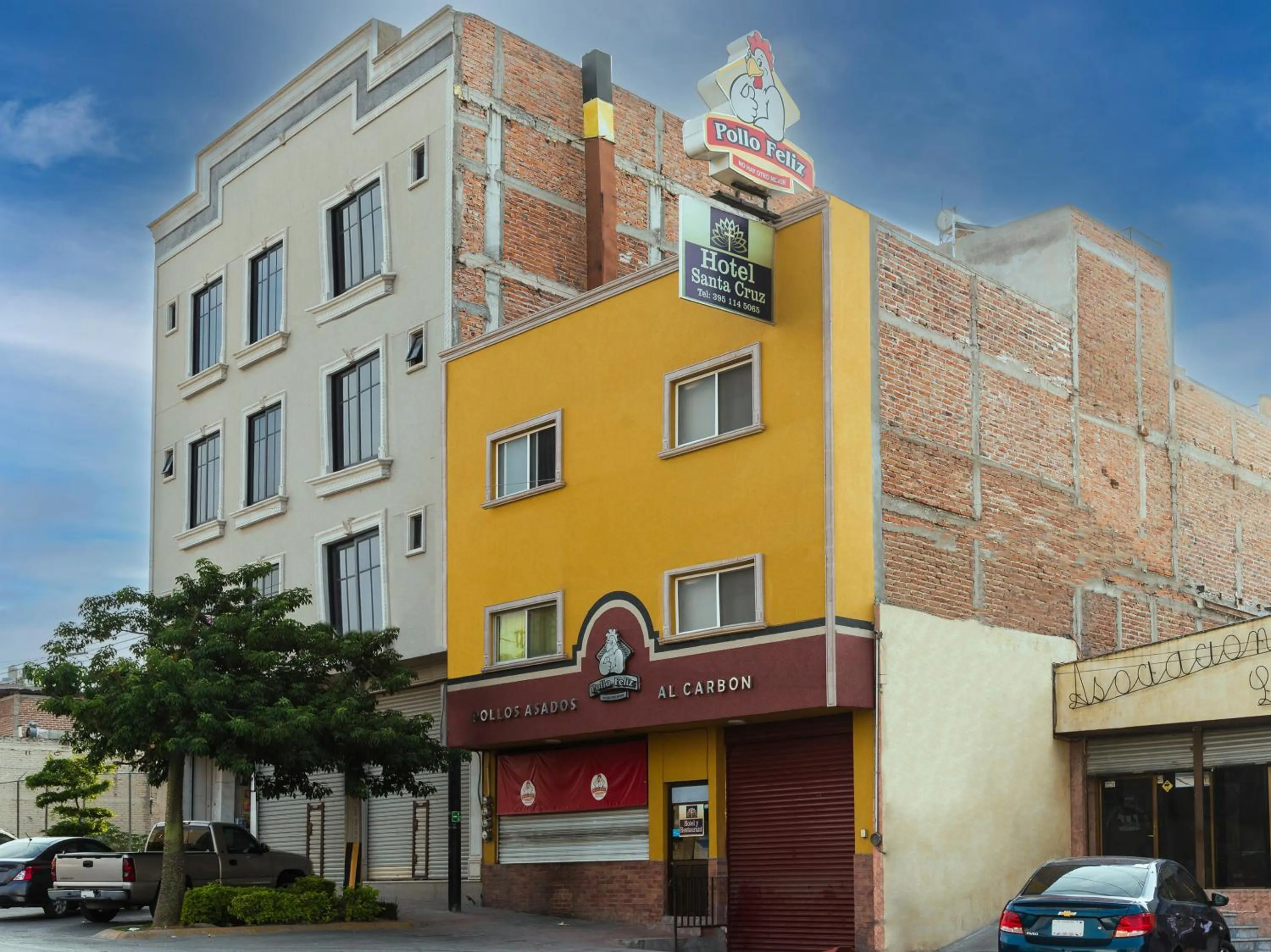 Facade/entrance in Hotel Santa Cruz