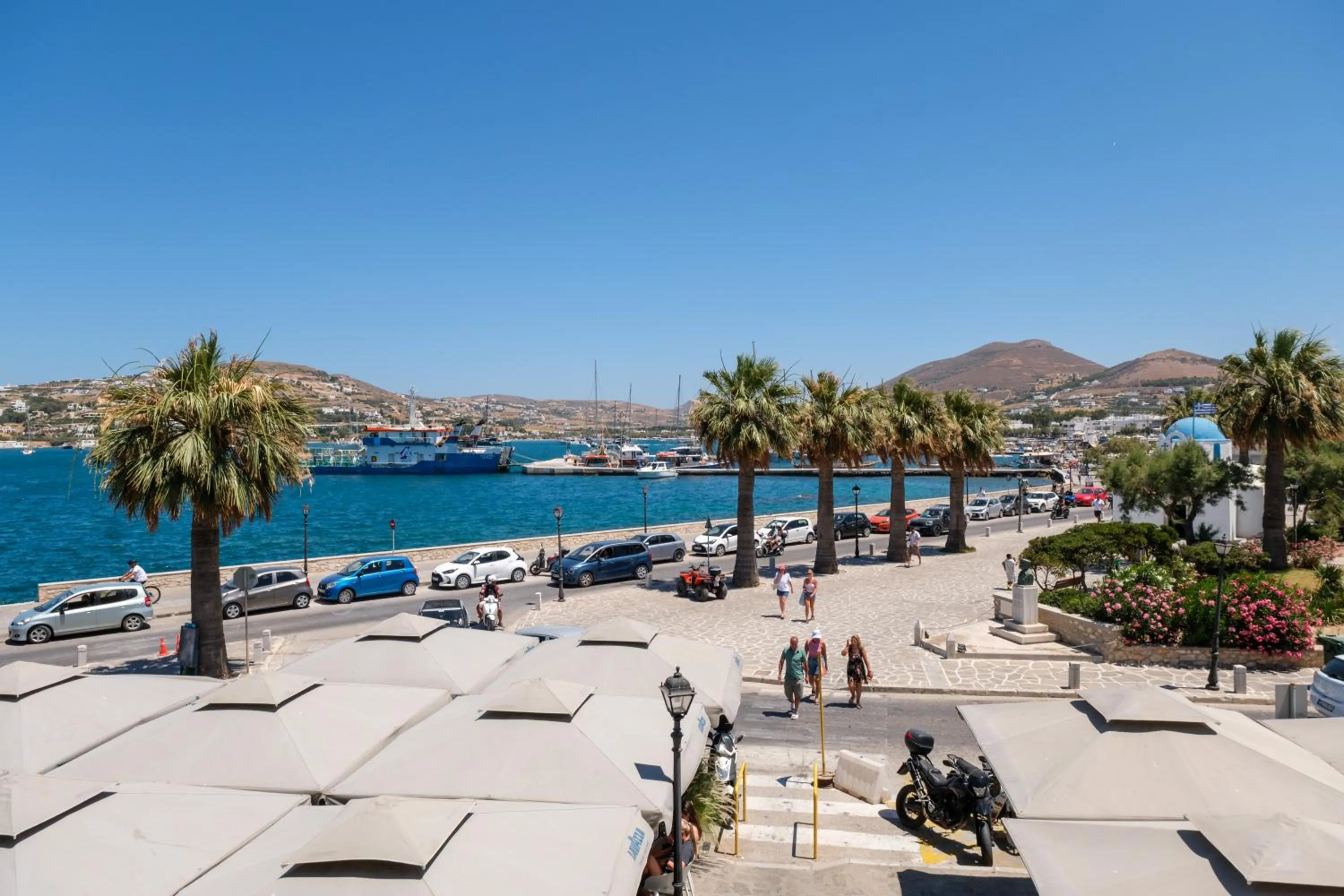 Property building in Hotel Oasis