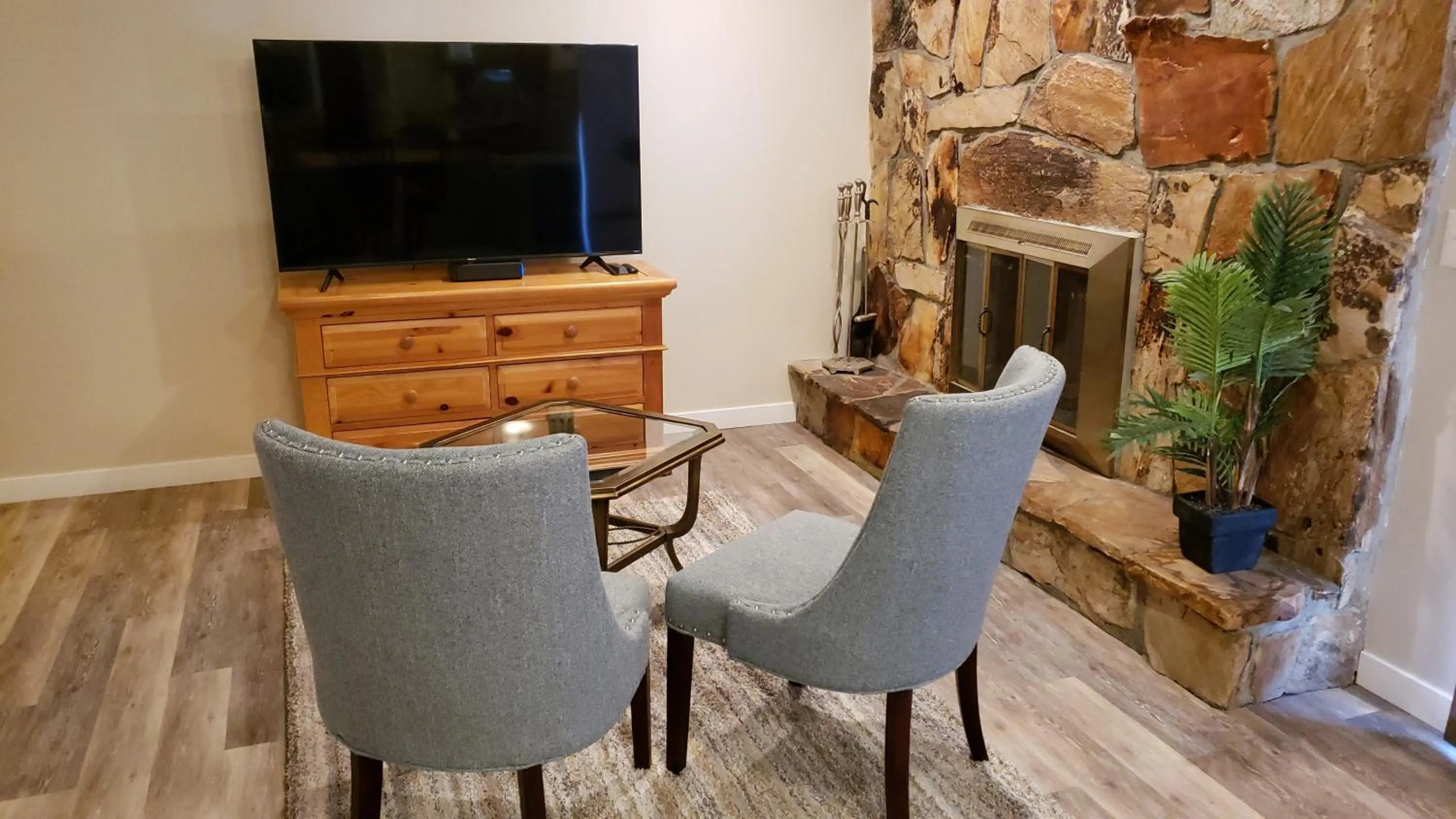 Communal lounge/ TV room in The Orchard