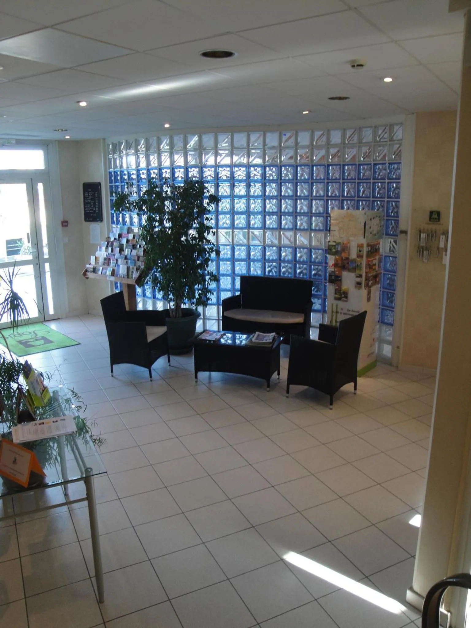Lobby or reception in Hôtellerie Saint Jean