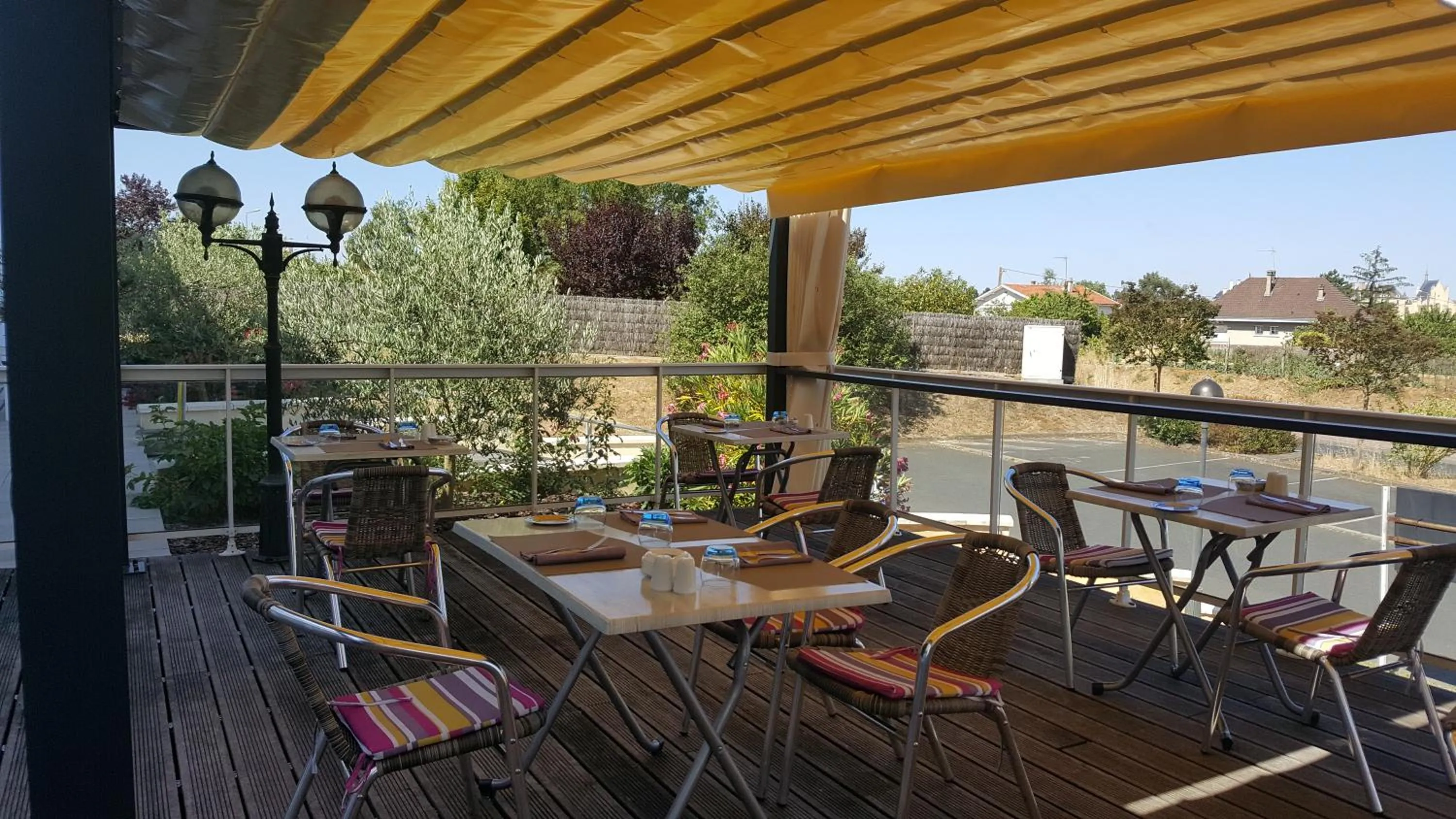 Patio in Hôtellerie Saint Jean
