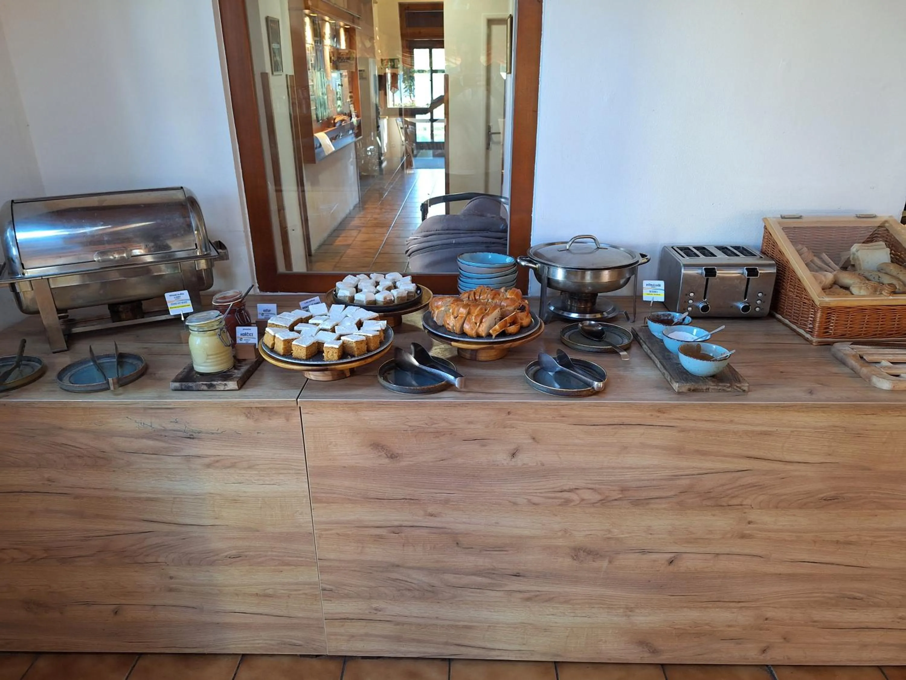 Buffet breakfast in Hotel Na Pláži