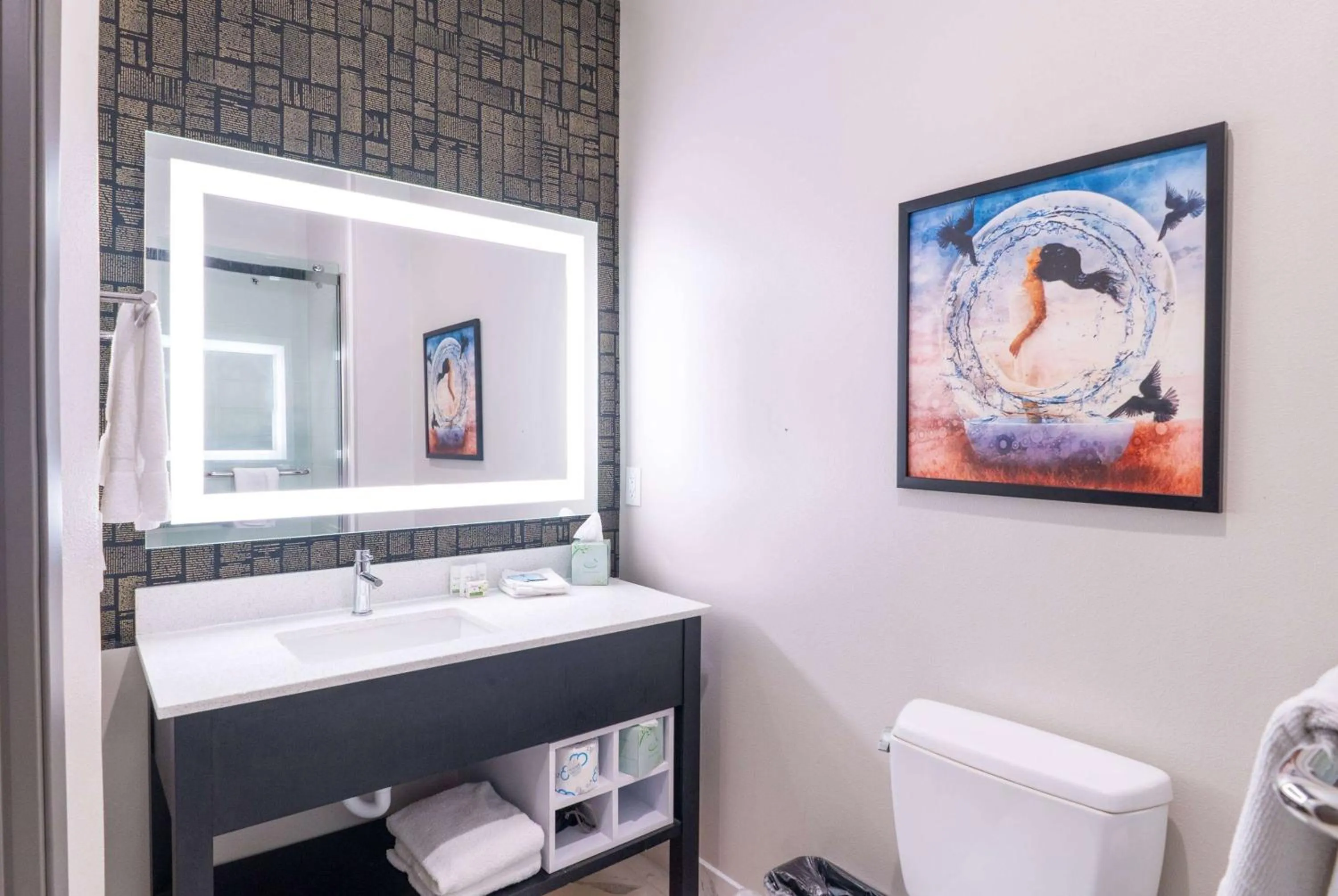 TV and multimedia in La Quinta Inn & Suites by Wyndham Corpus Christi Southeast