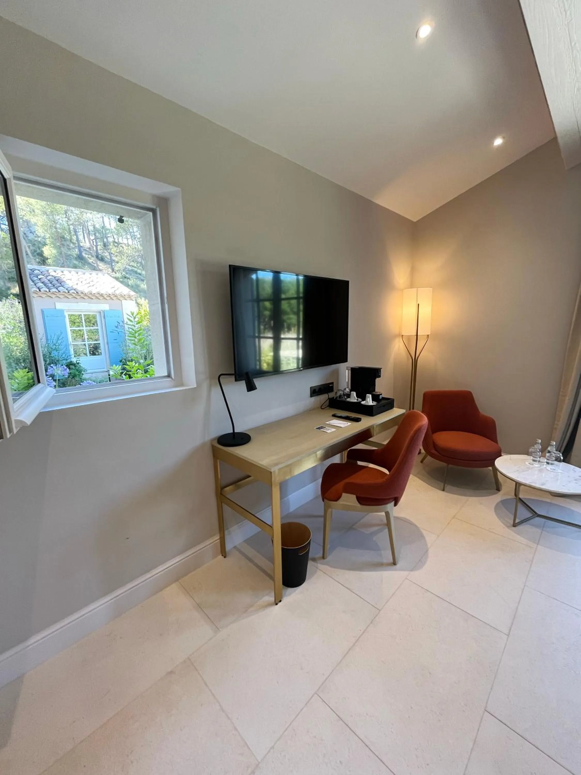 Seating area in Domaine de Valmouriane